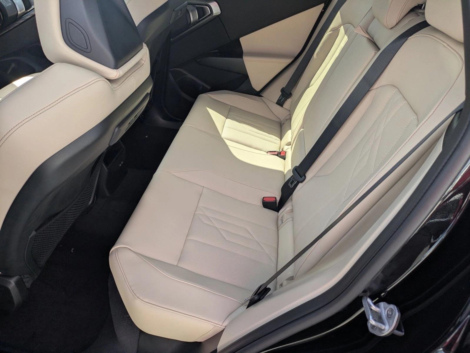 2026 BMW X3 30 - Photo 12