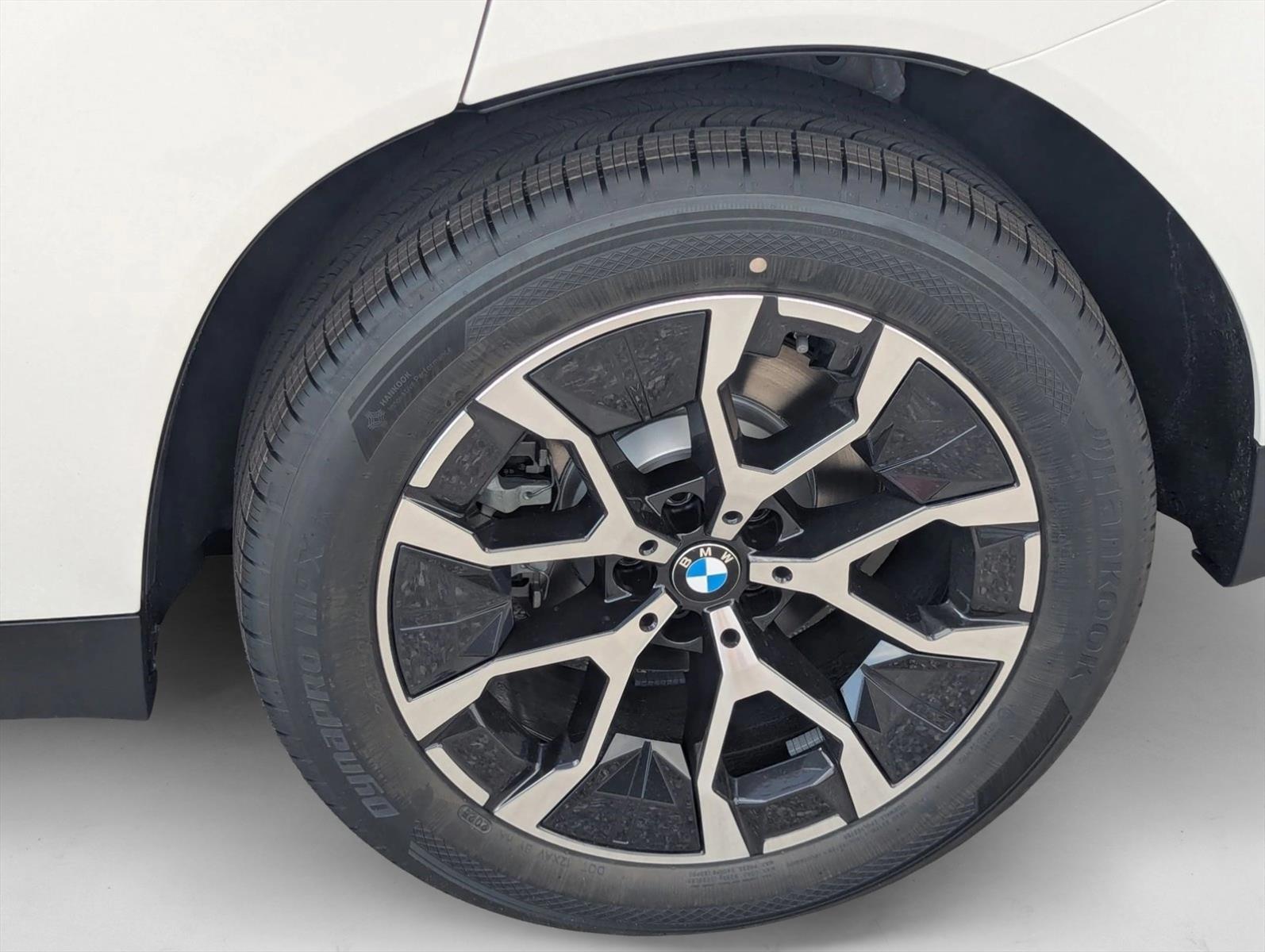 2026 BMW X3 30 - Photo 9