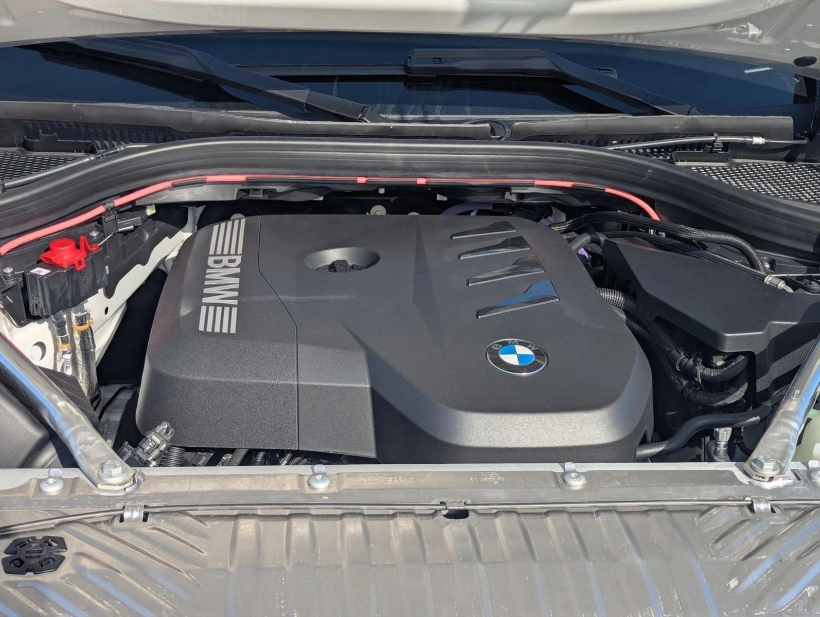 2026 BMW X3 30 - Photo 15