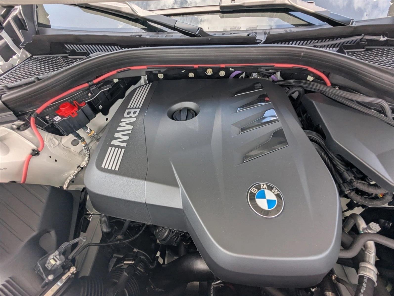 2026 BMW X3 30 - Photo 16
