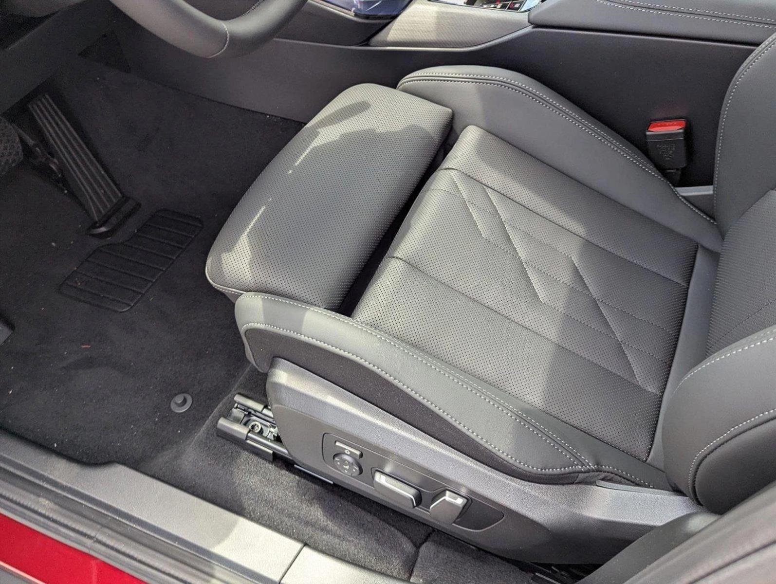 Used 2025 Vegas Red Metallic BMW 30 xDrive image 4