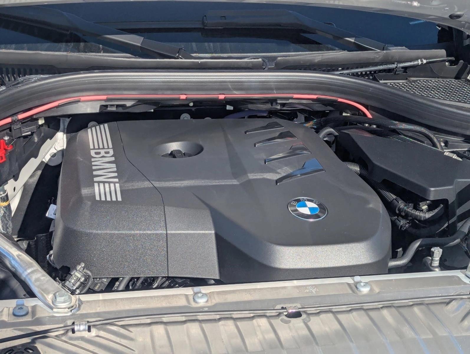 2026 BMW X3 30 - Photo 16