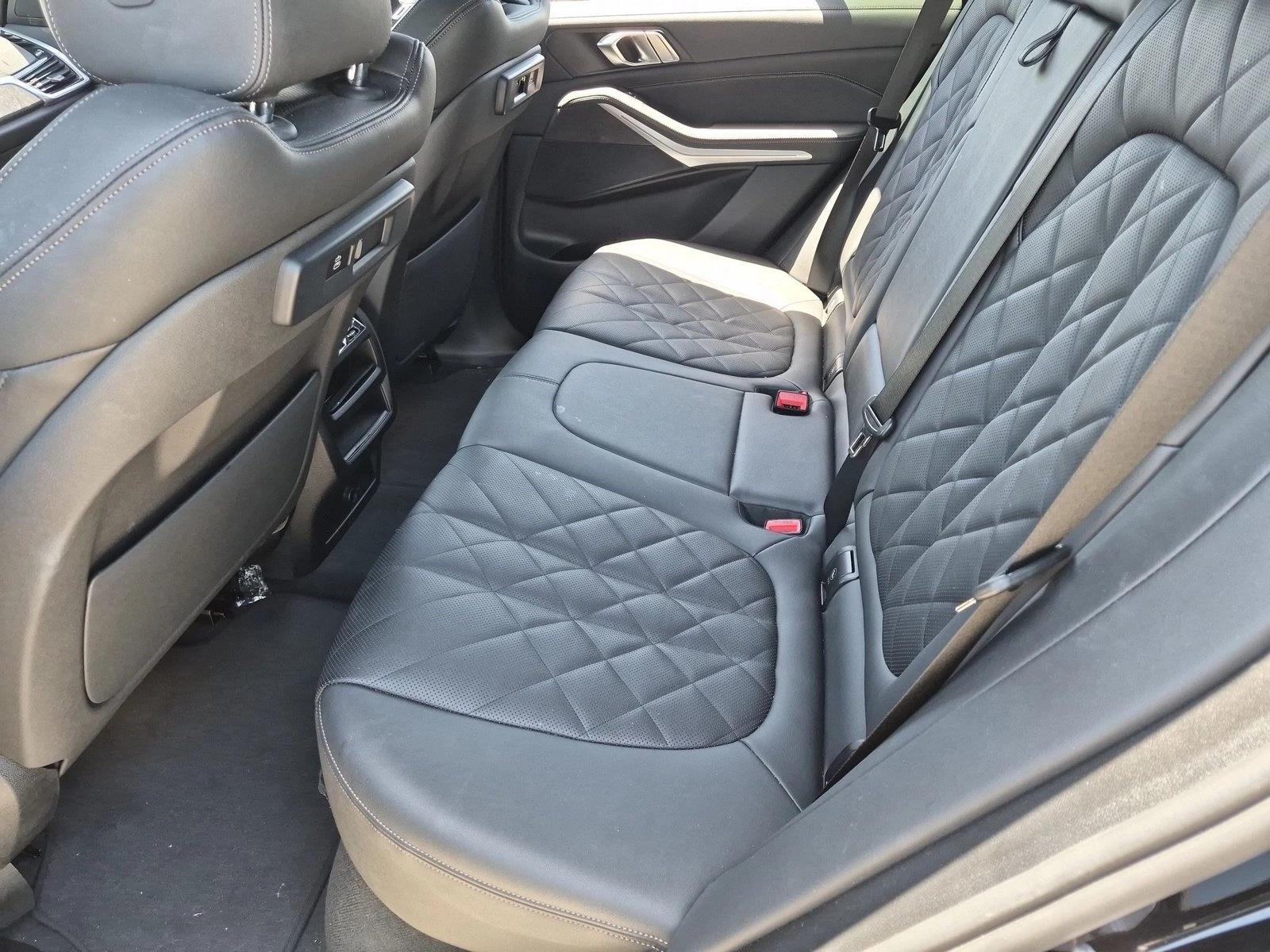 Used 2023 Jet Black BMW sDrive40i image 20