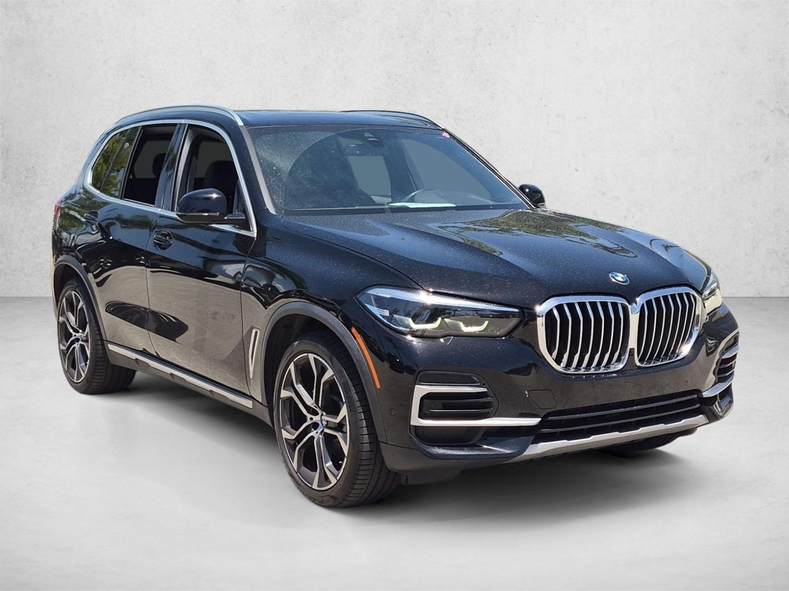 Used 2023 Jet Black BMW sDrive40i image 3