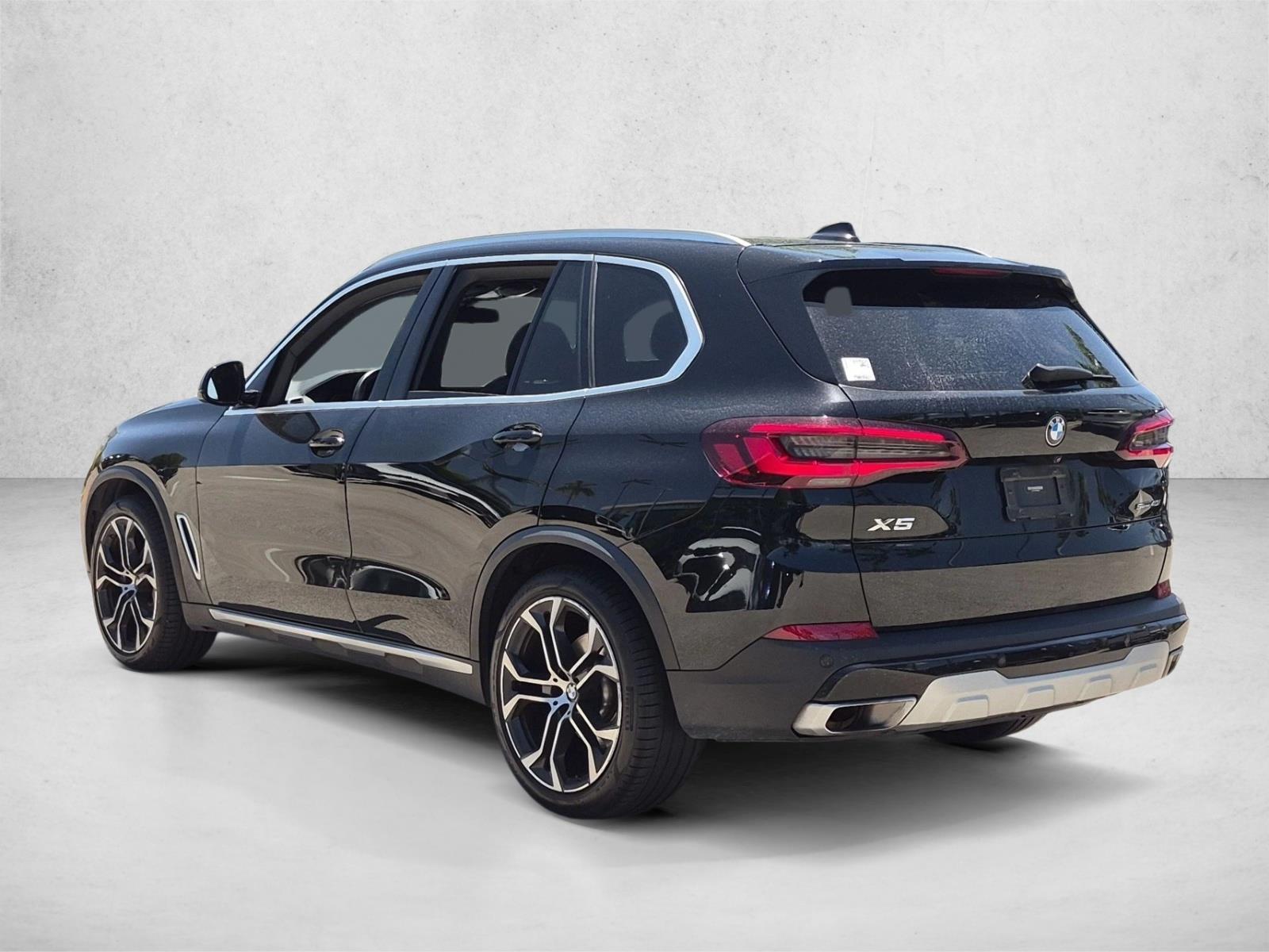 Used 2023 Jet Black BMW sDrive40i image 8