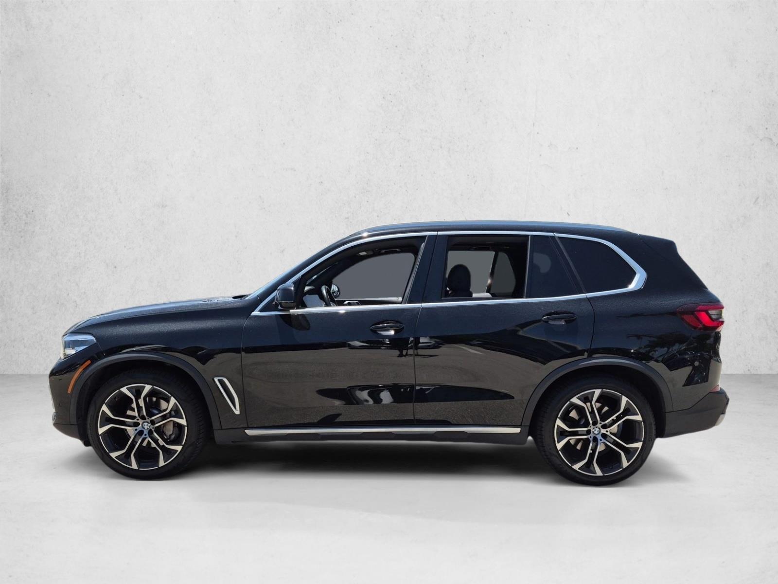 Used 2023 Jet Black BMW sDrive40i image 9