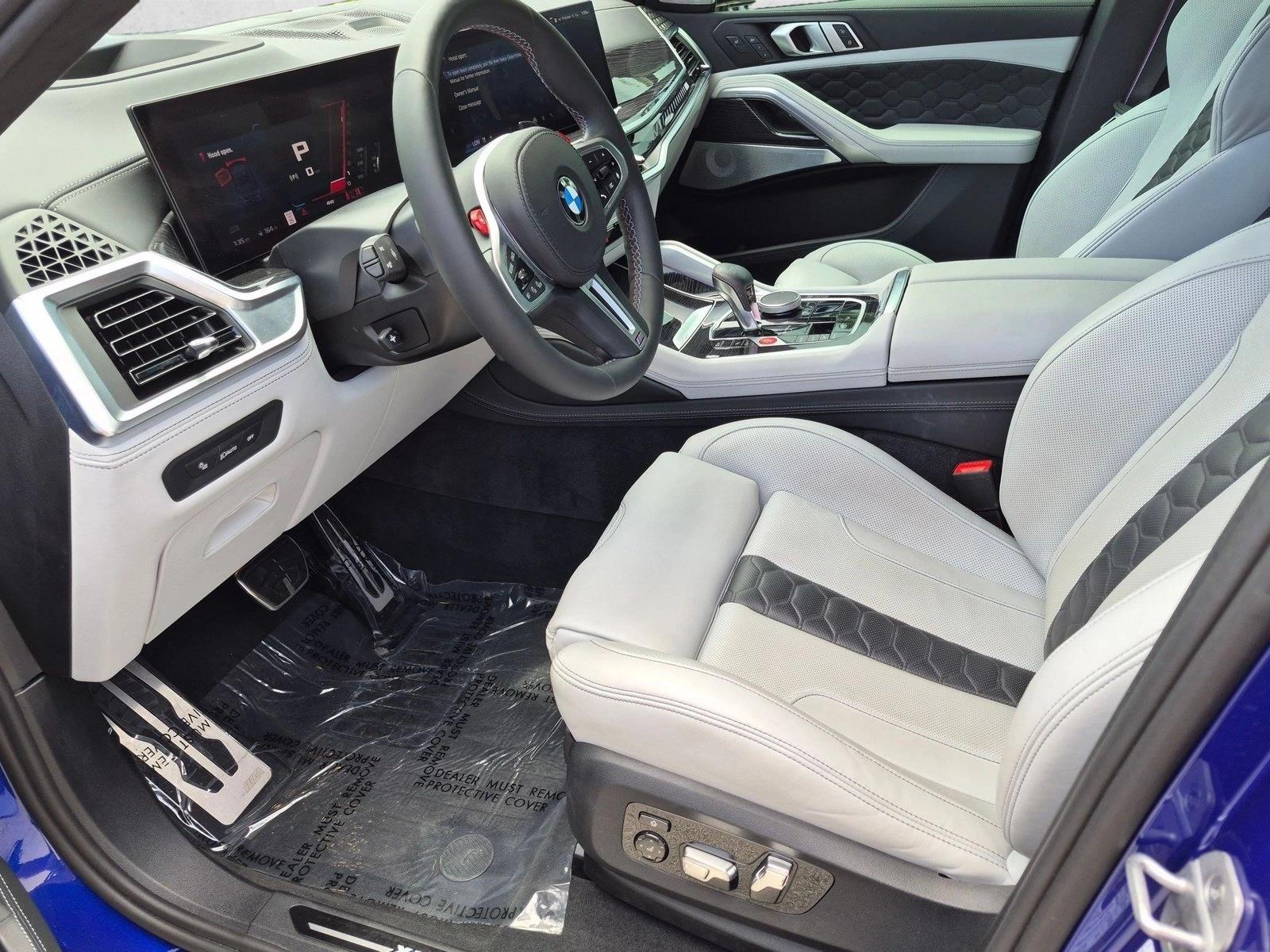 Used 2025 Marina Bay Blue Me BMW  image 17