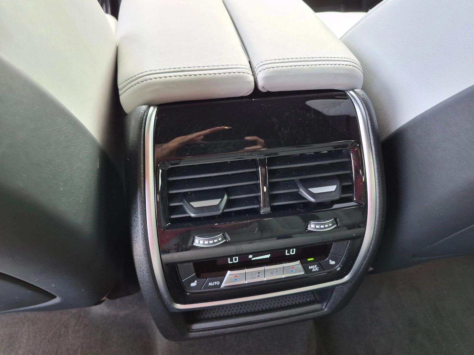 Used 2025 Marina Bay Blue Me BMW  image 18