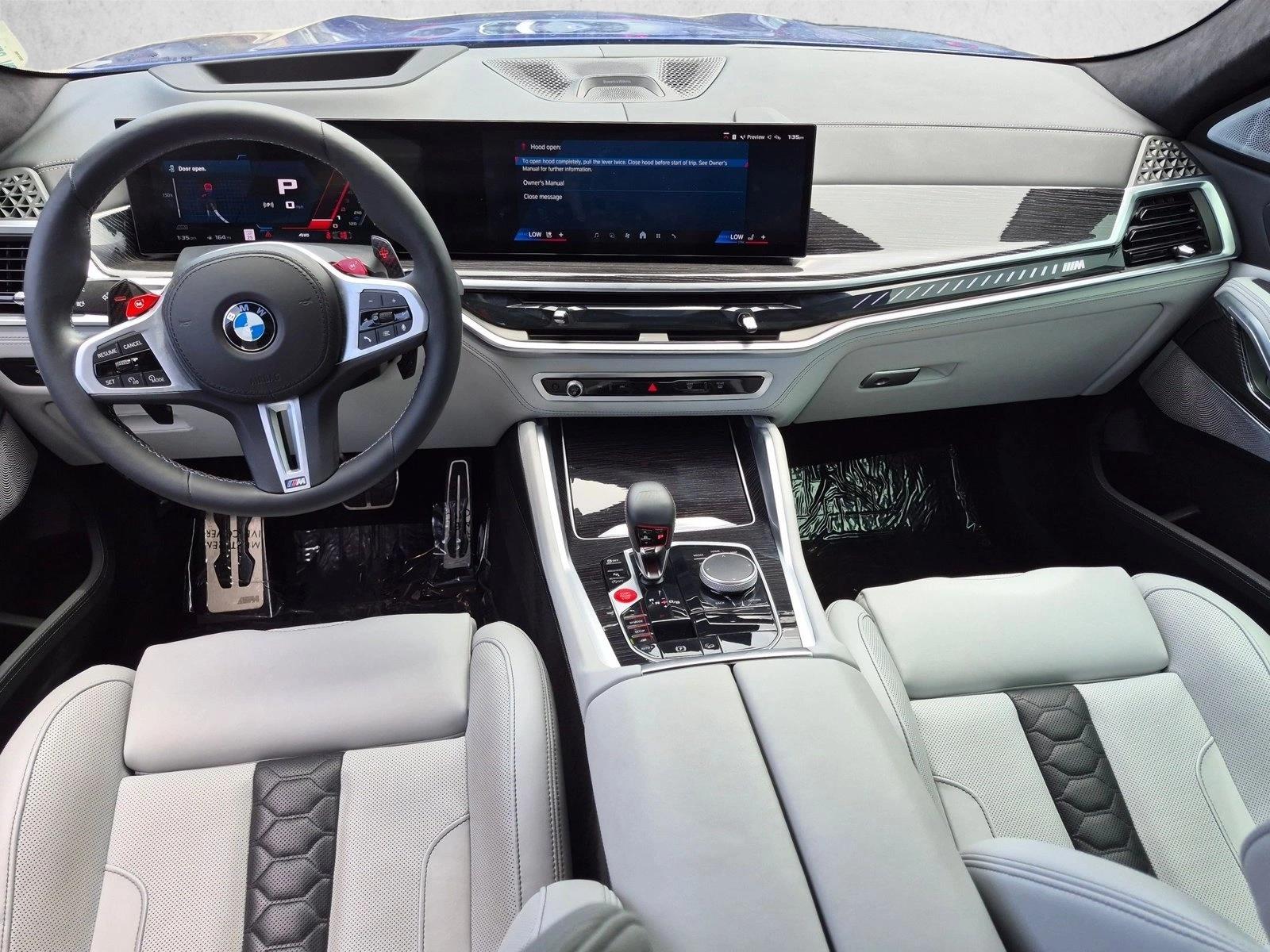 Used 2025 Marina Bay Blue Me BMW  image 19