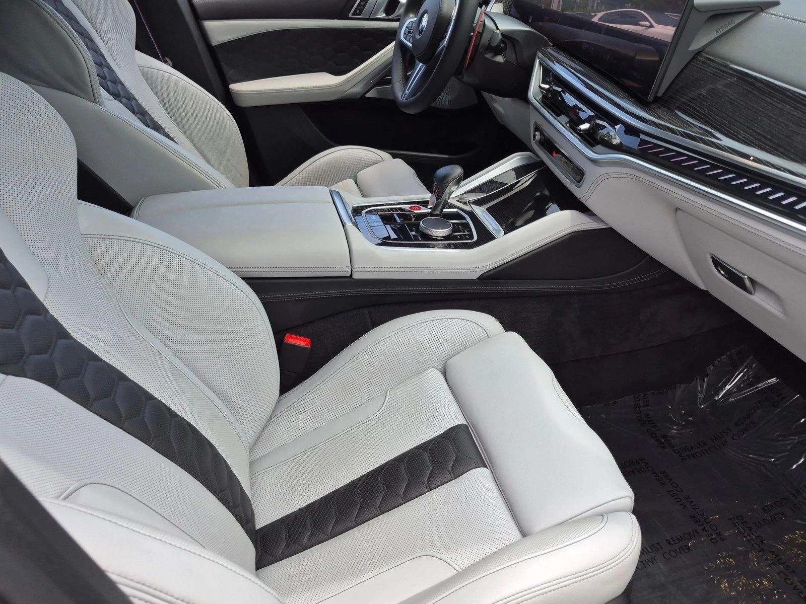 Used 2025 Marina Bay Blue Me BMW  image 22