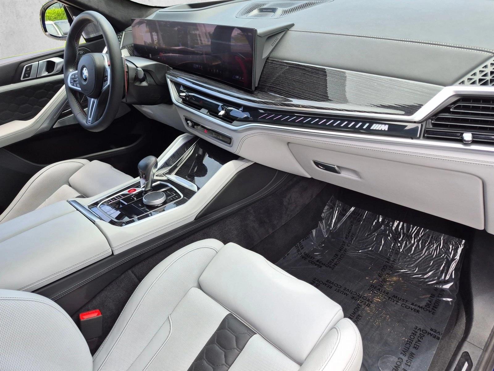 Used 2025 Marina Bay Blue Me BMW  image 23