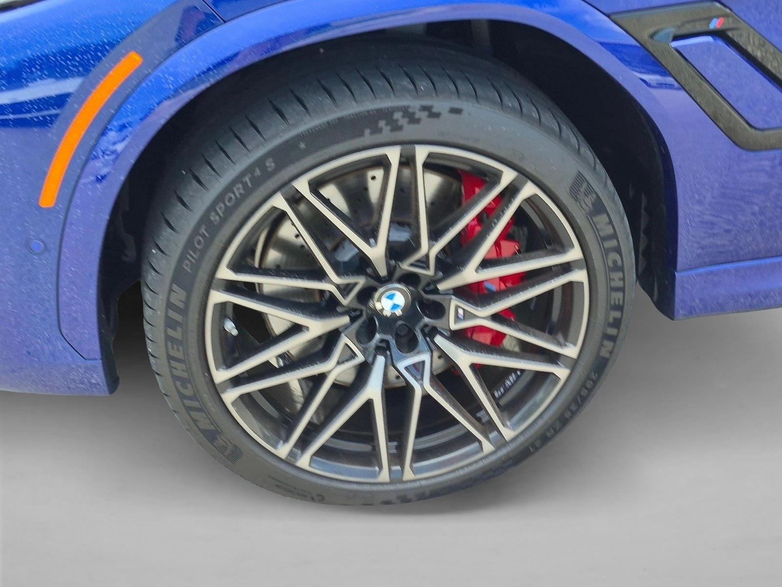 Used 2025 Marina Bay Blue Me BMW  image 25