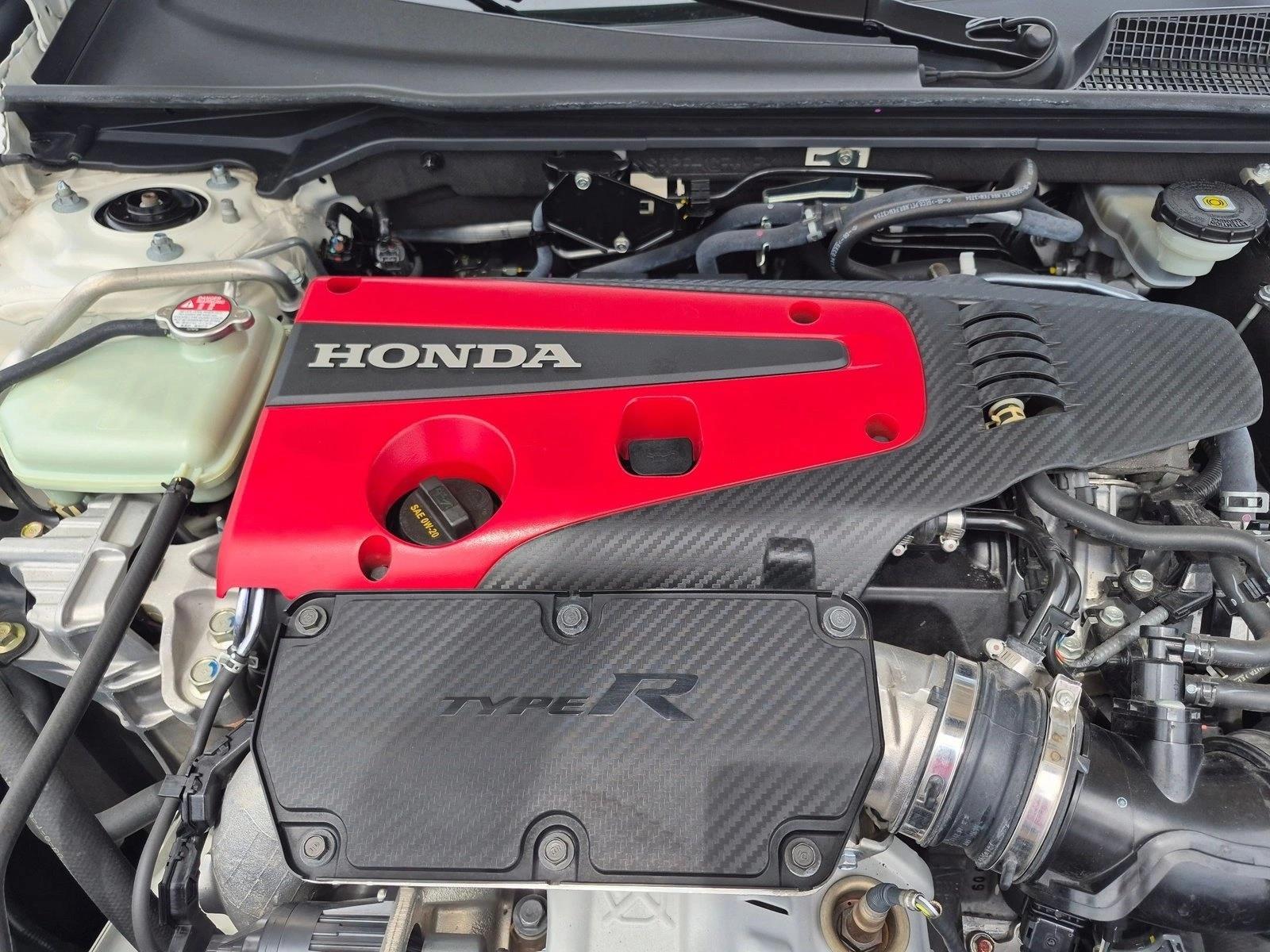 Used 2024 Championship White Honda  image 22