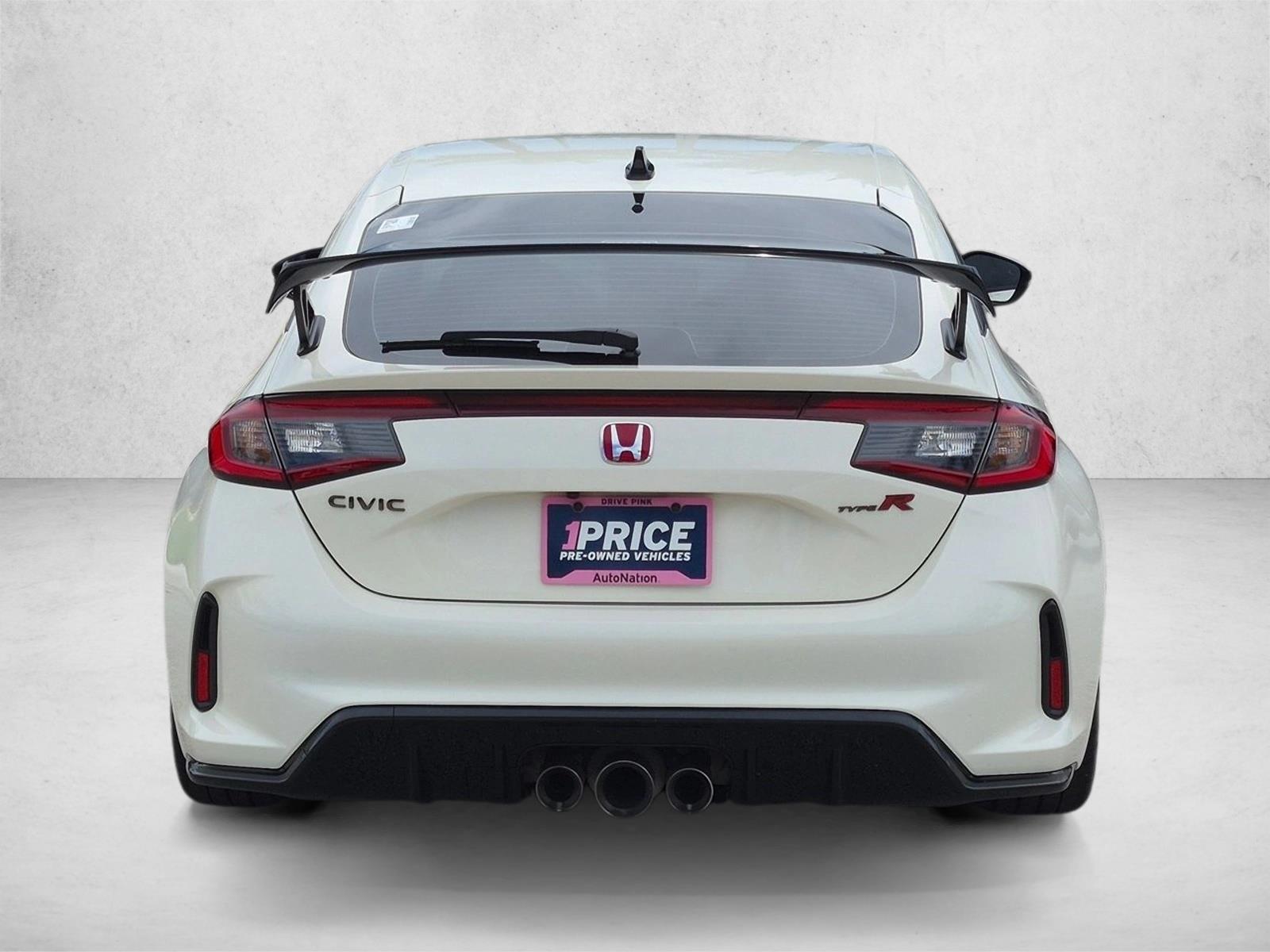 Used 2024 Championship White Honda  image 7