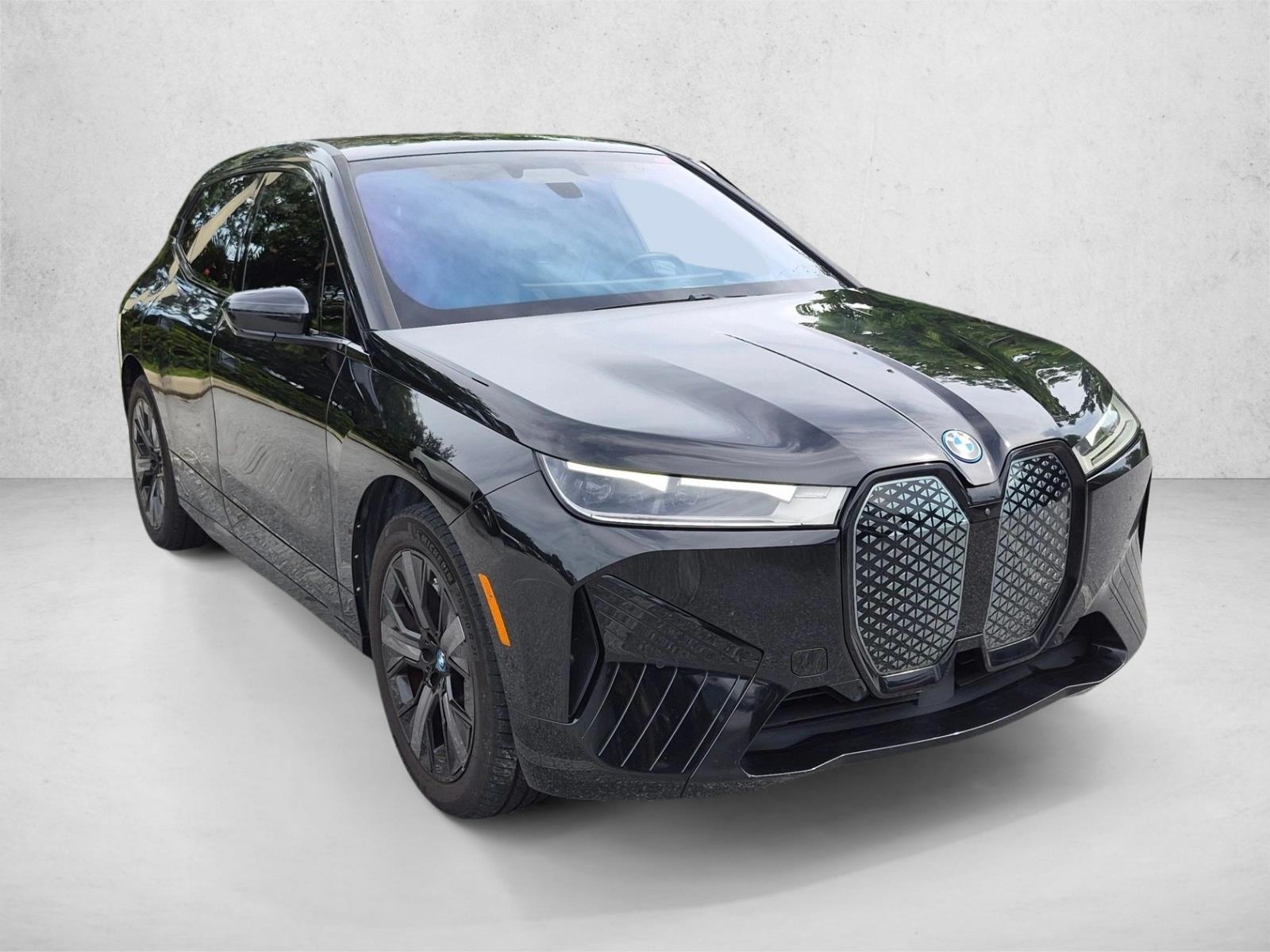 Used 2024 Black Sapphire Metallic BMW xDrive50 image 3