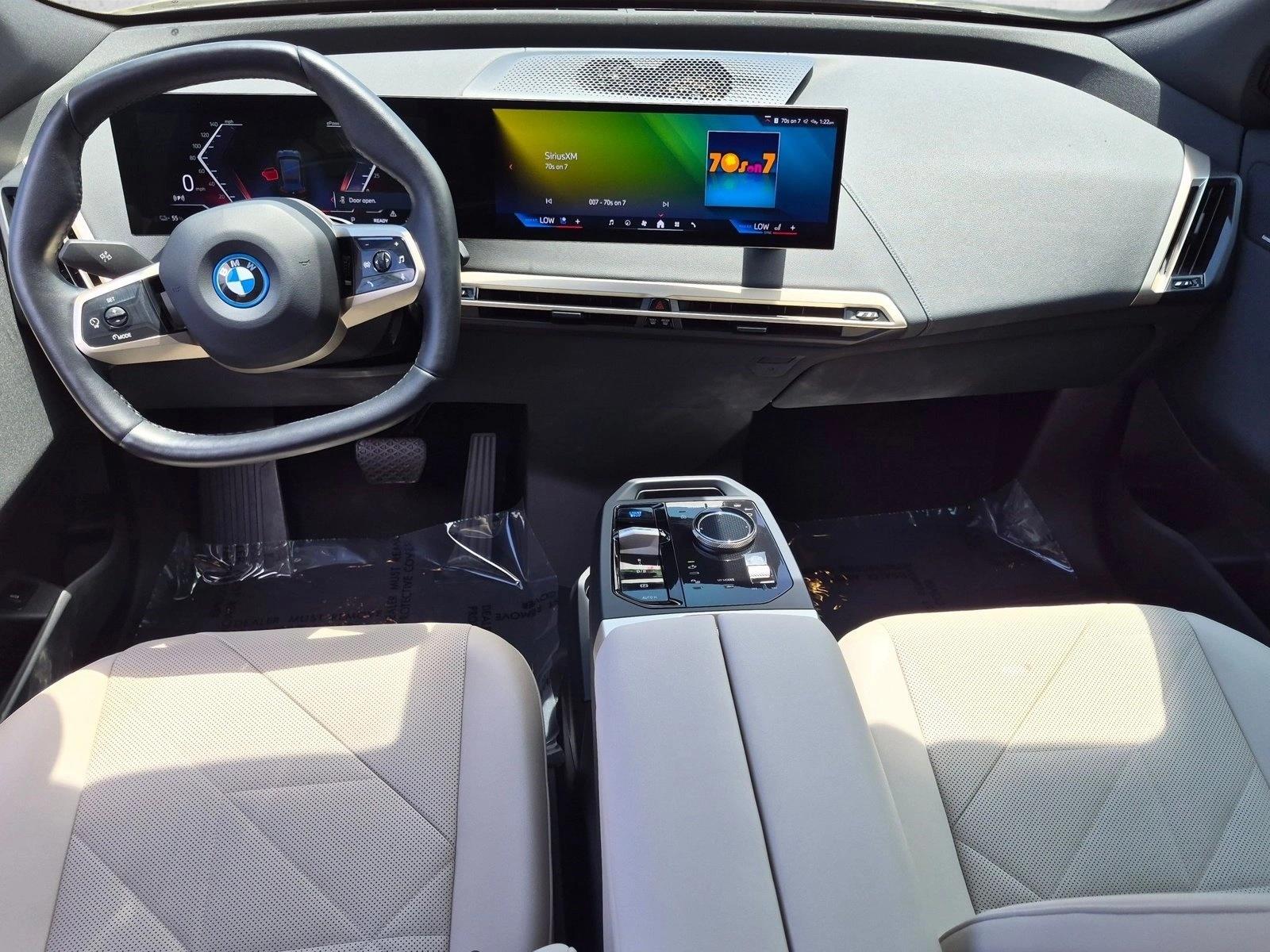 Used 2024 Black Sapphire Metallic BMW xDrive50 image 19