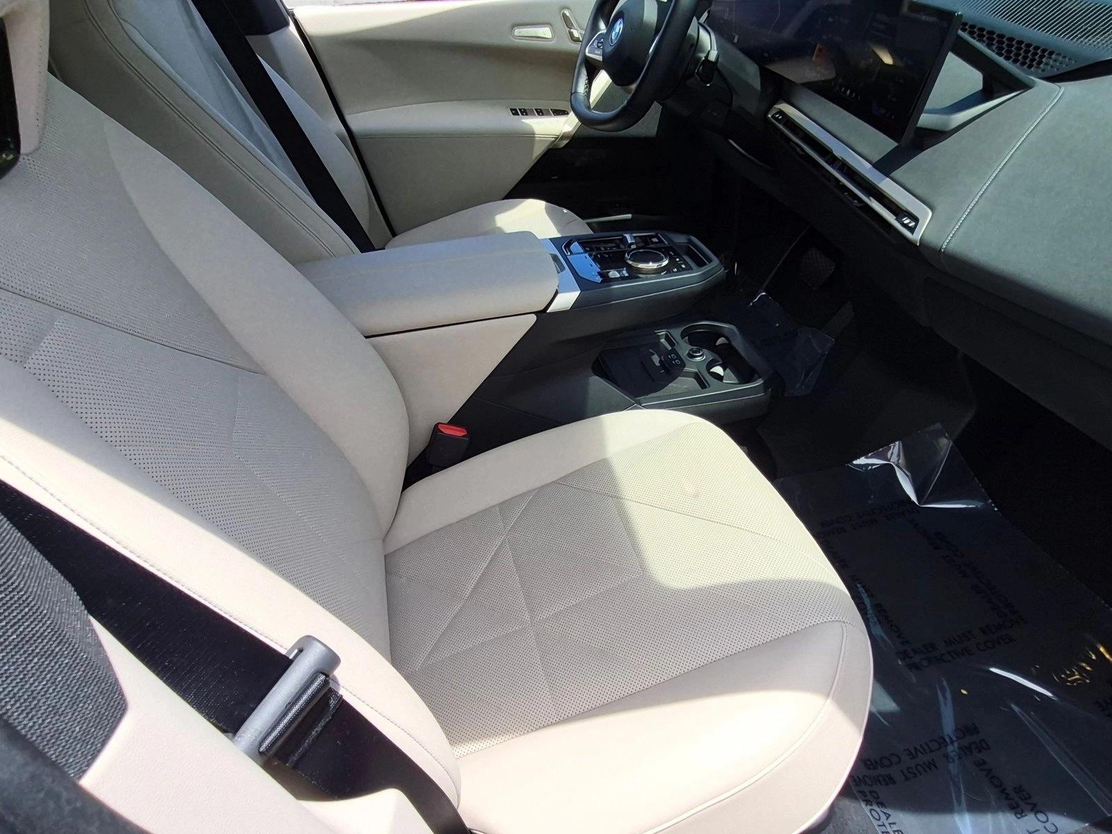 Used 2024 Black Sapphire Metallic BMW xDrive50 image 22