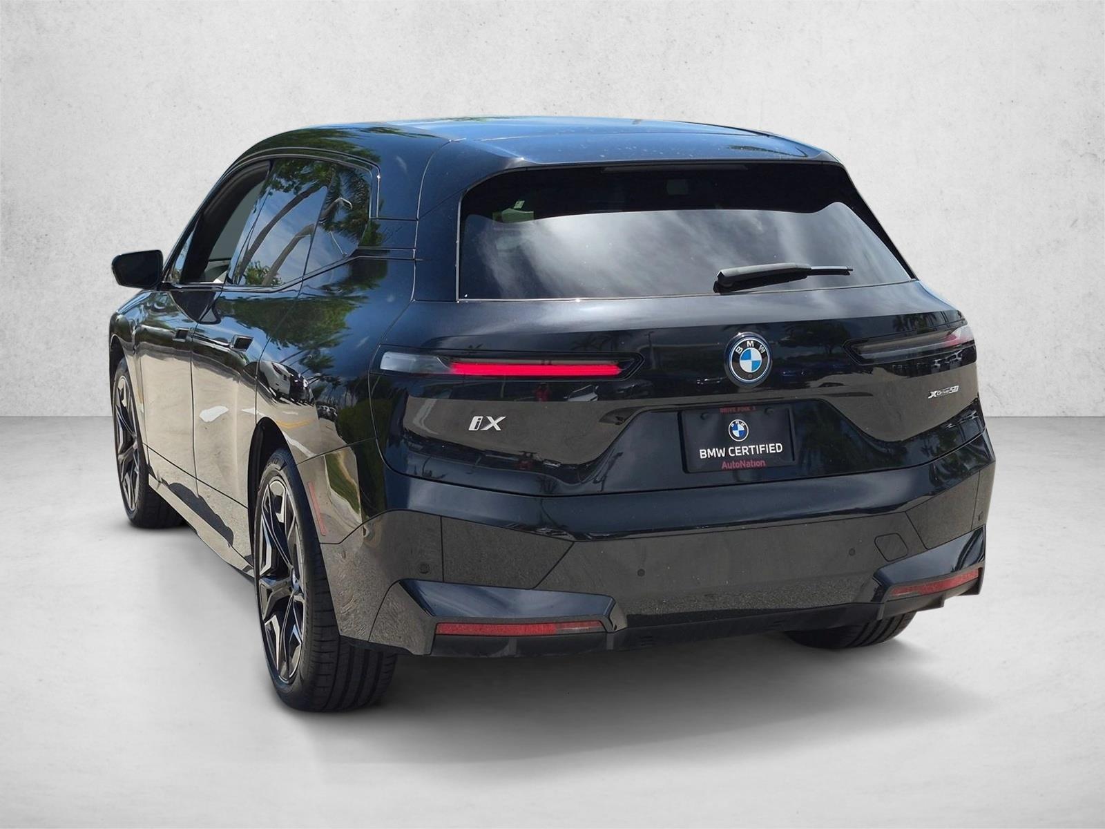 Used 2024 Black Sapphire Metallic BMW xDrive50 image 8