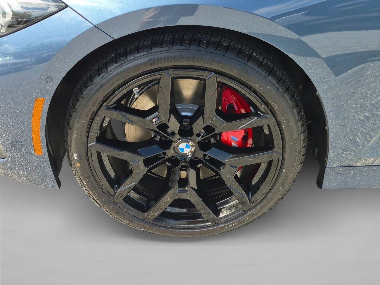 2026 BMW 3 Series 330i - Photo 9