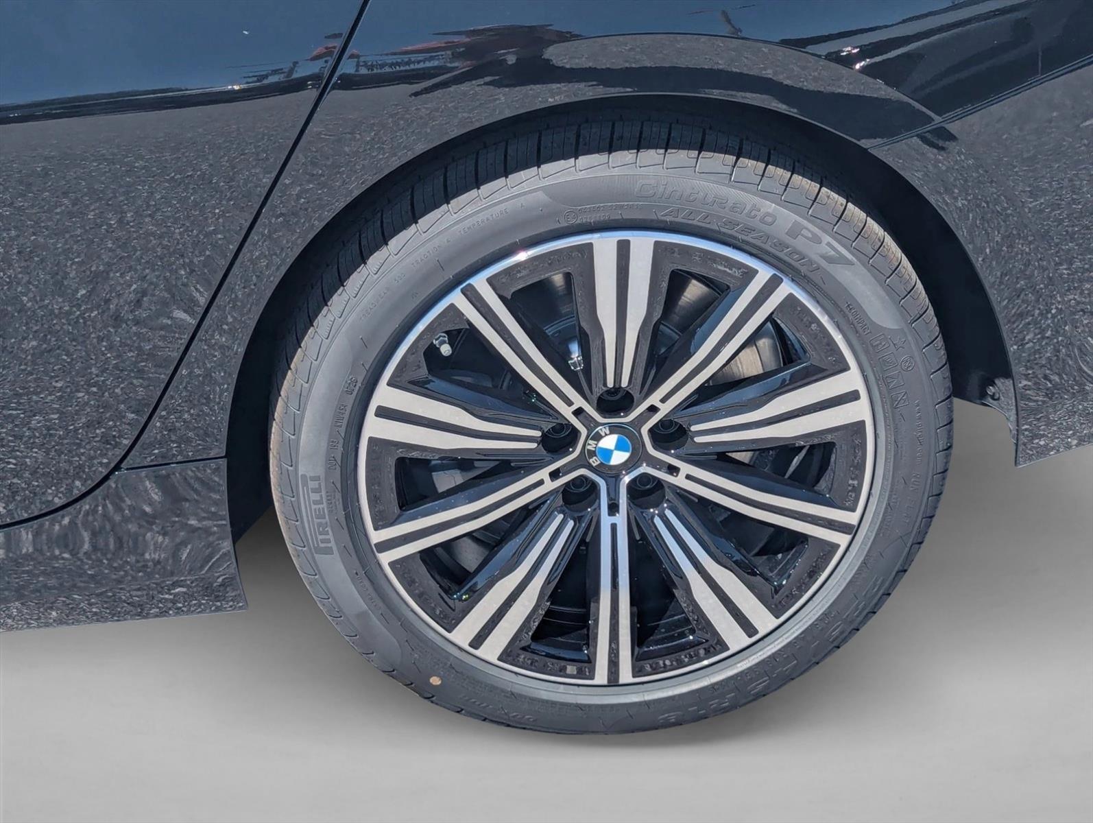 2026 BMW 3 Series 330i - Photo 17