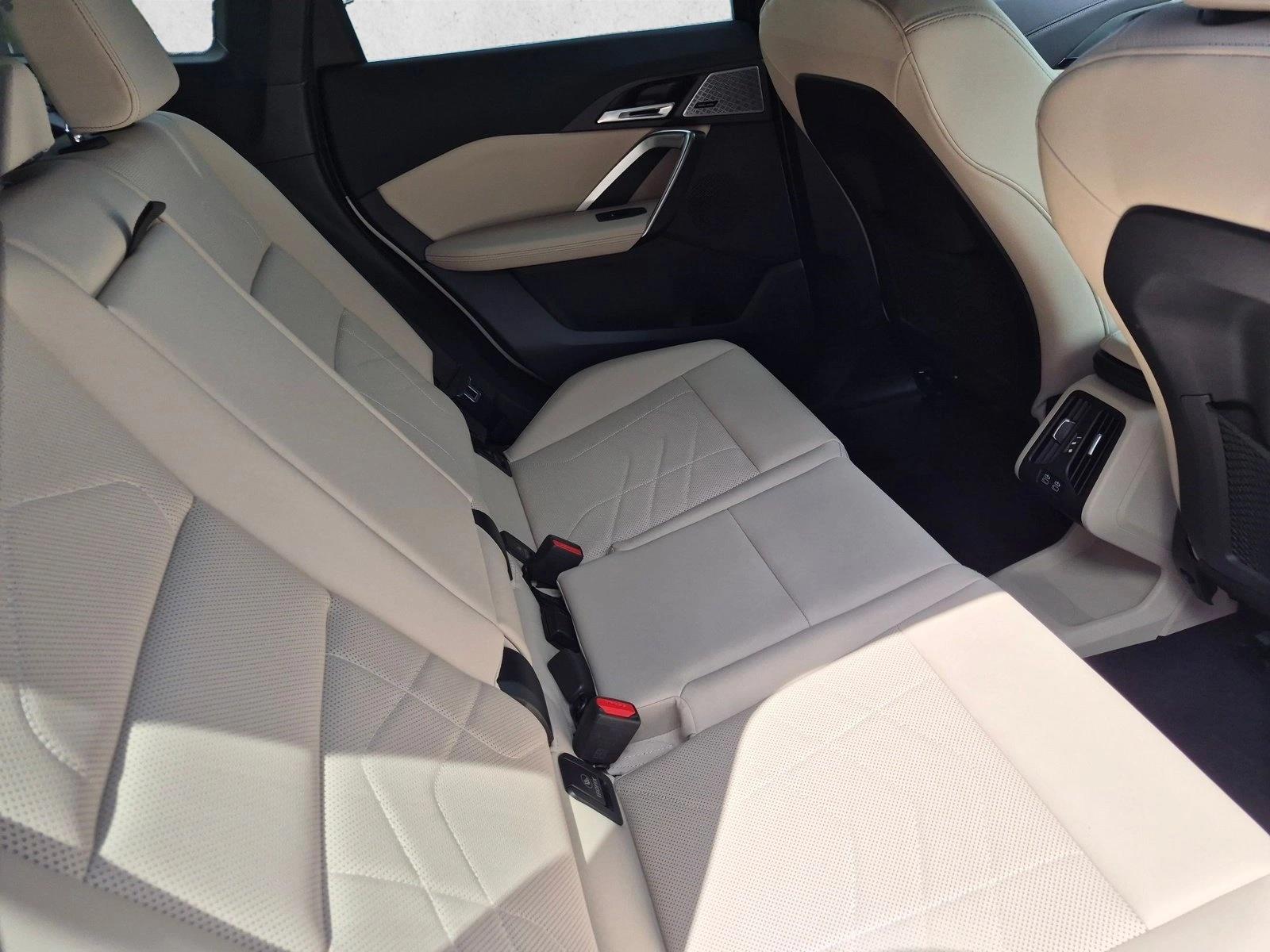 Used 2024 Alpine White BMW xDrive28i image 17