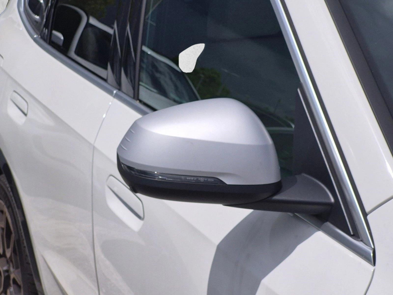 Used 2024 Alpine White BMW xDrive28i image 20