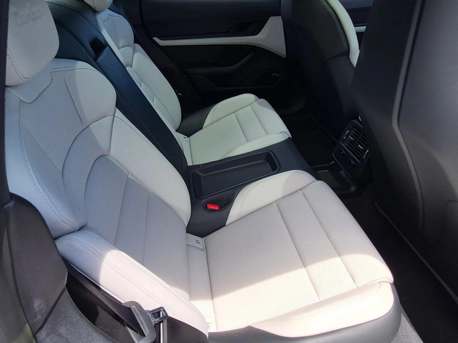 Used 2024 Chalk Porsche Turbo image 21