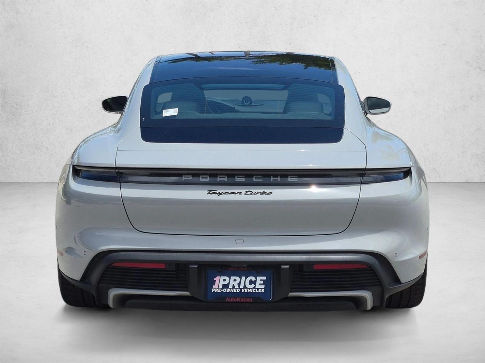 Used 2024 Chalk Porsche Turbo image 7