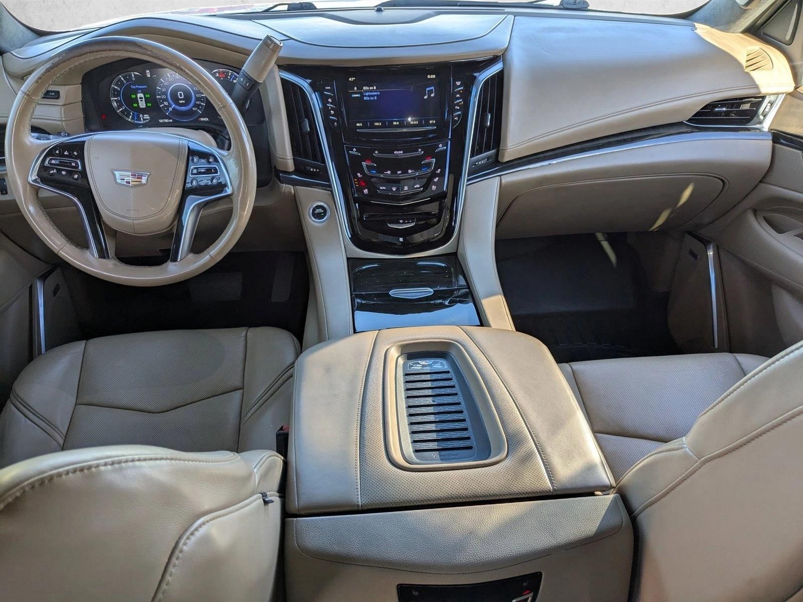 Thumbnail: 2019 Cadillac Escalade - 4