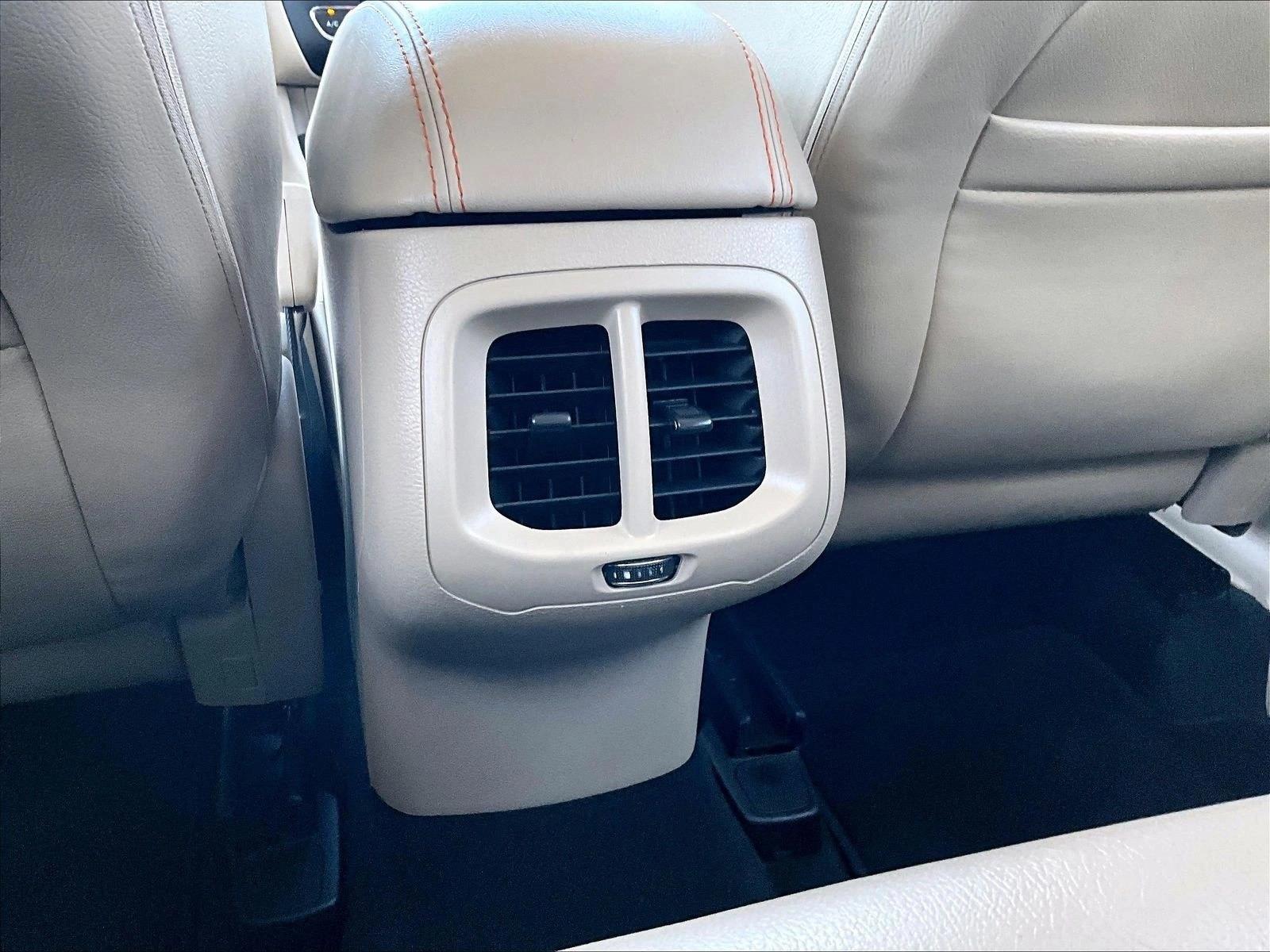 2019 Jeep Cherokee Latitude - Photo 22