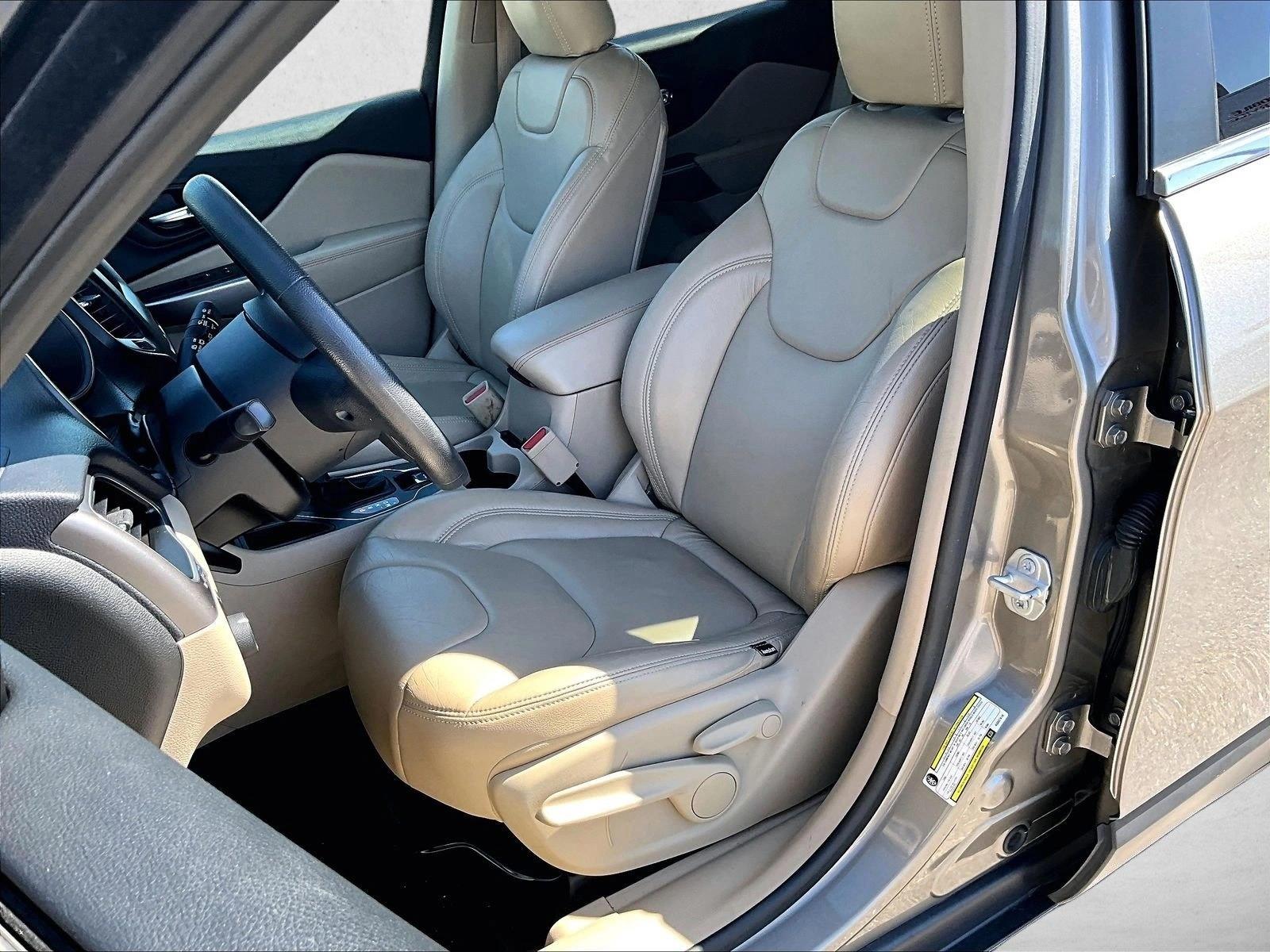2019 Jeep Cherokee Latitude - Photo 24