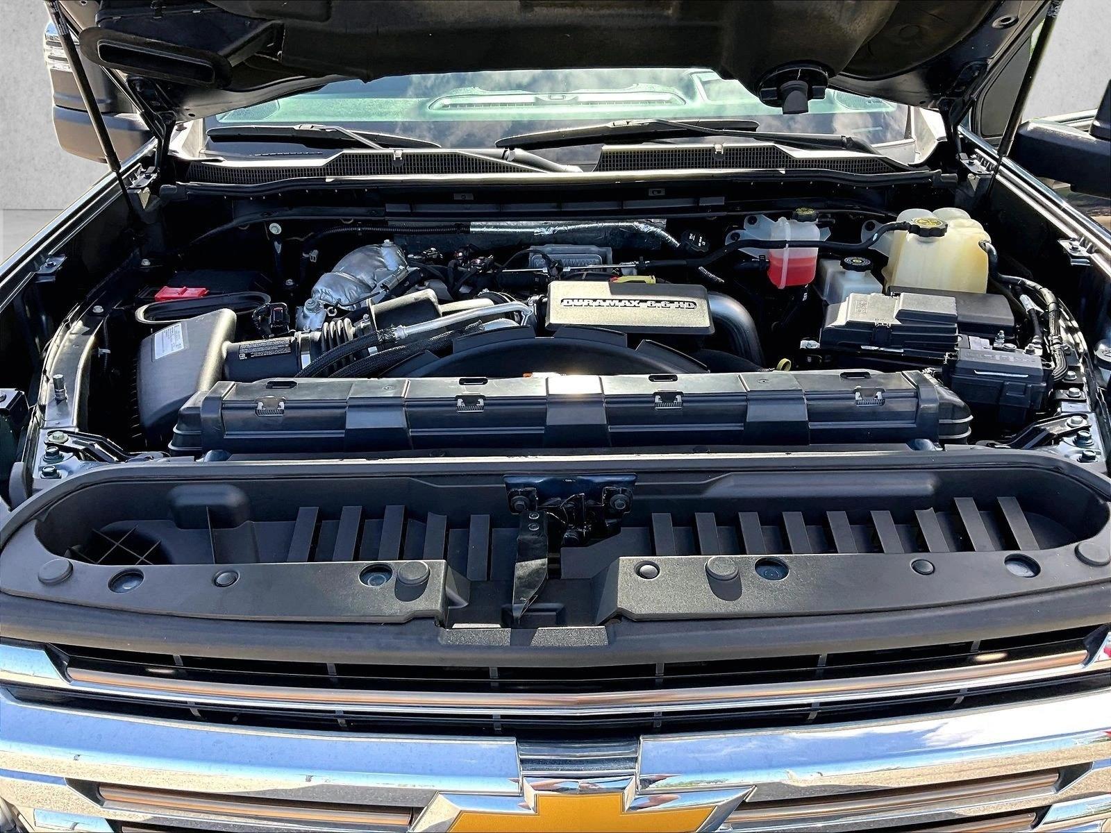 Used 2022 Northsky Blue Metallic Chevrolet High Country image 11
