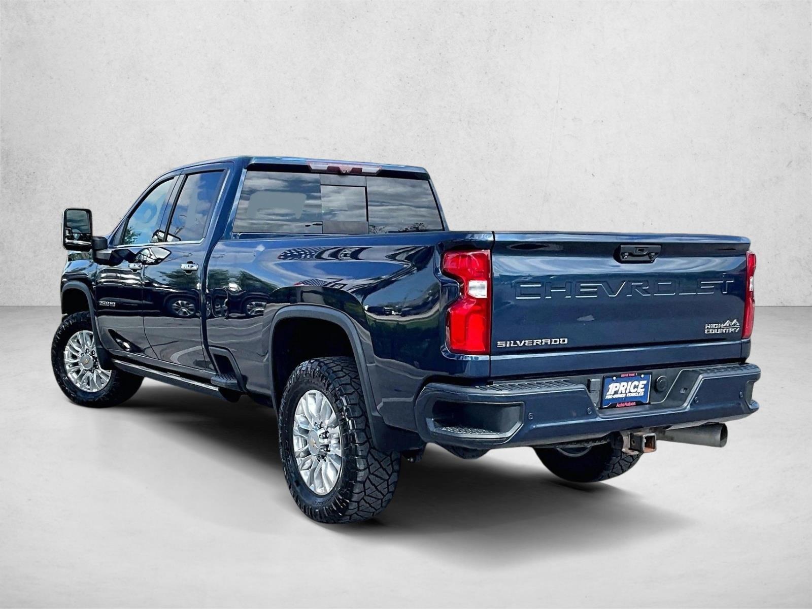 Used 2022 Northsky Blue Metallic Chevrolet High Country image 13