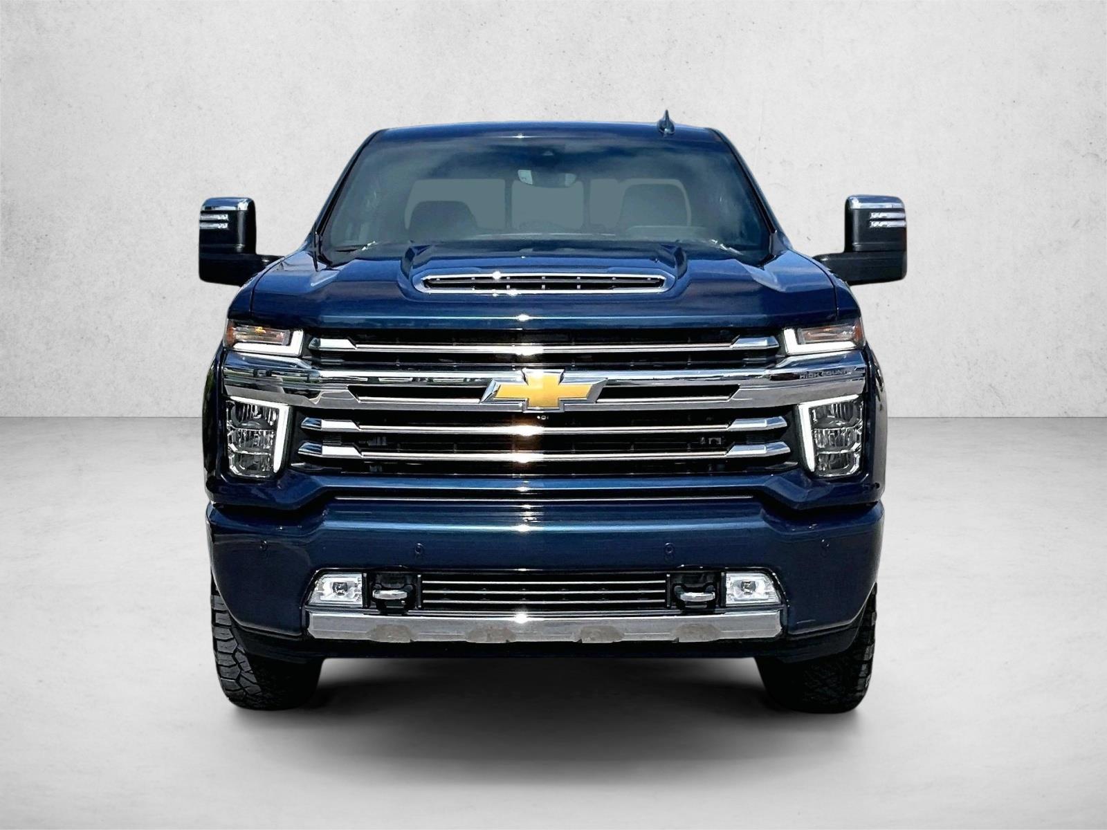 Used 2022 Northsky Blue Metallic Chevrolet High Country image 3