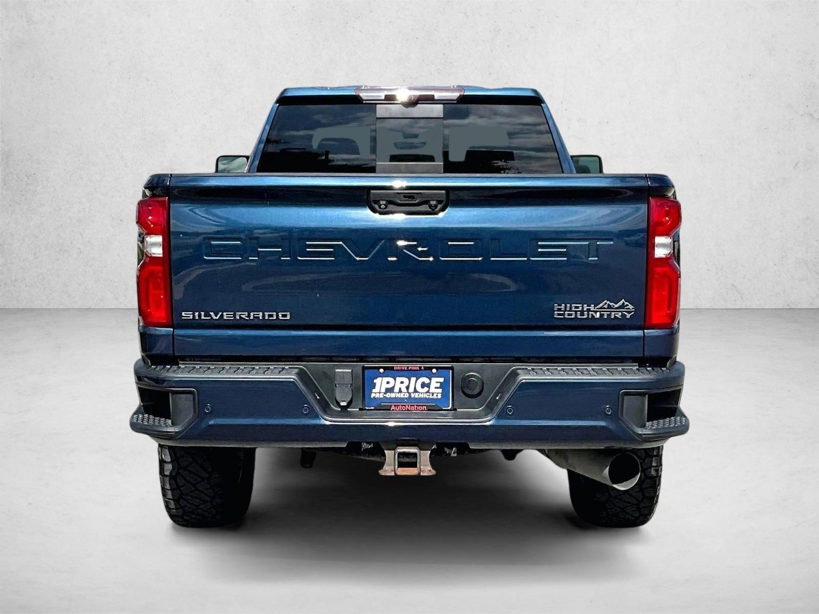 Used 2022 Northsky Blue Metallic Chevrolet High Country image 4