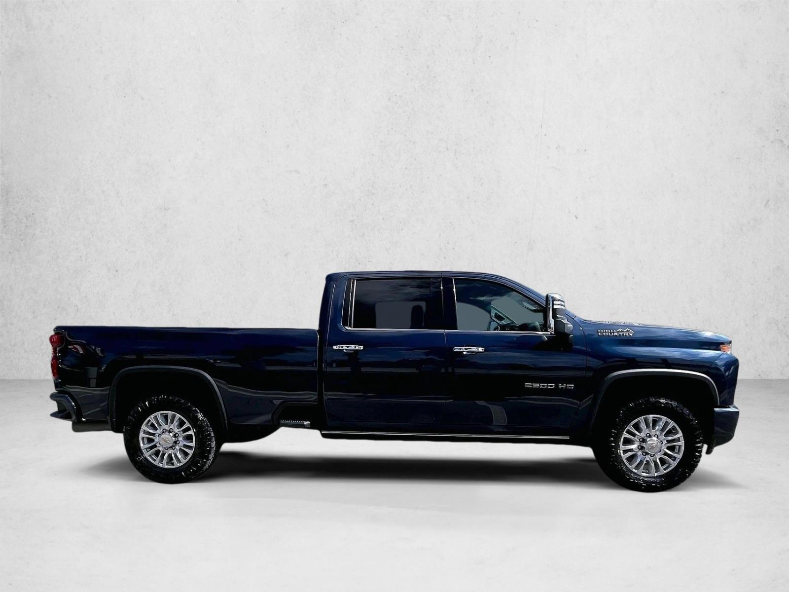 Used 2022 Northsky Blue Metallic Chevrolet High Country image 5