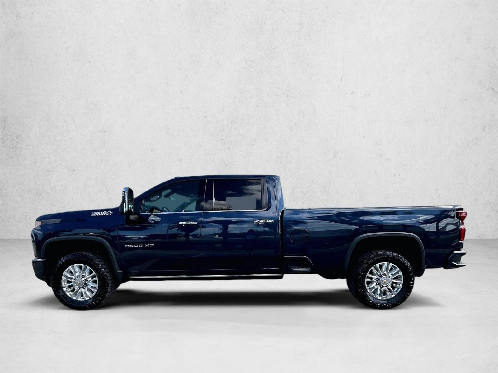 Used 2022 Northsky Blue Metallic Chevrolet High Country image 6