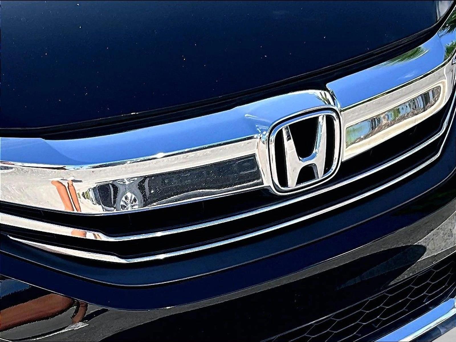Used 2017 Black Honda EX-L image 27