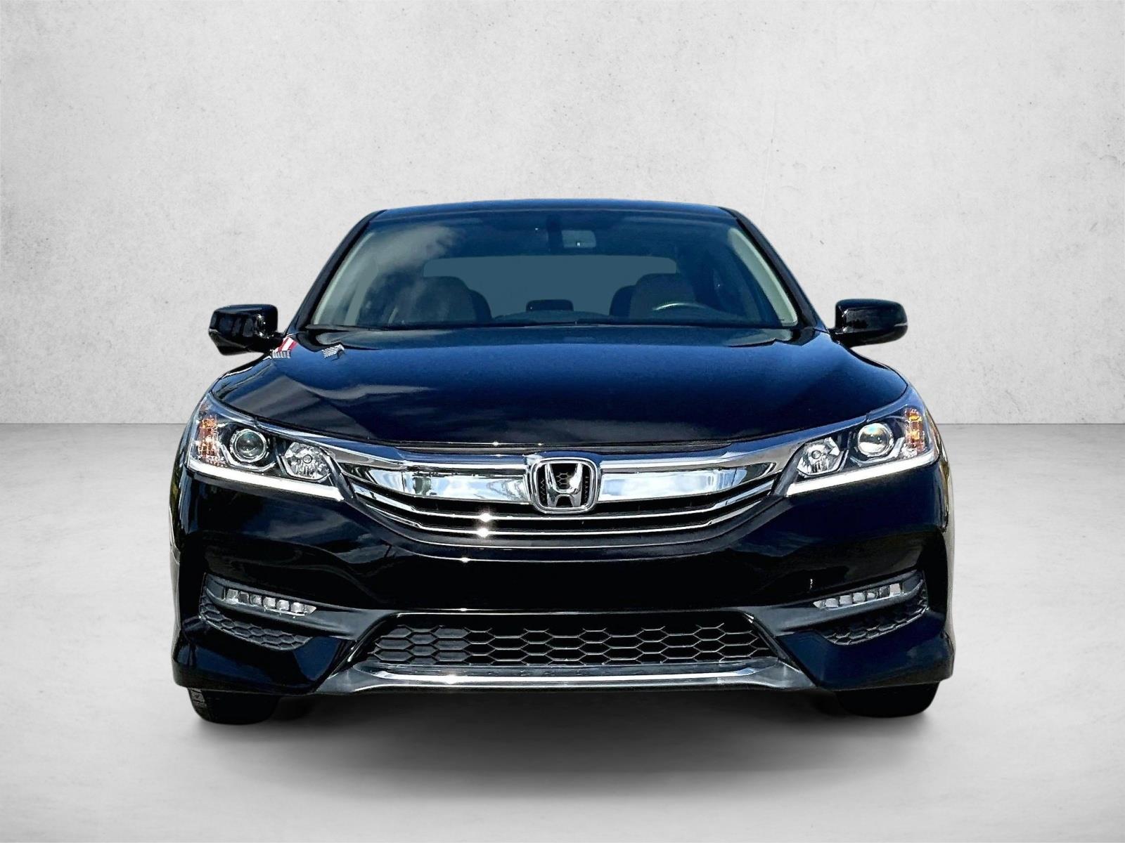 Used 2017 Black Honda EX-L image 3