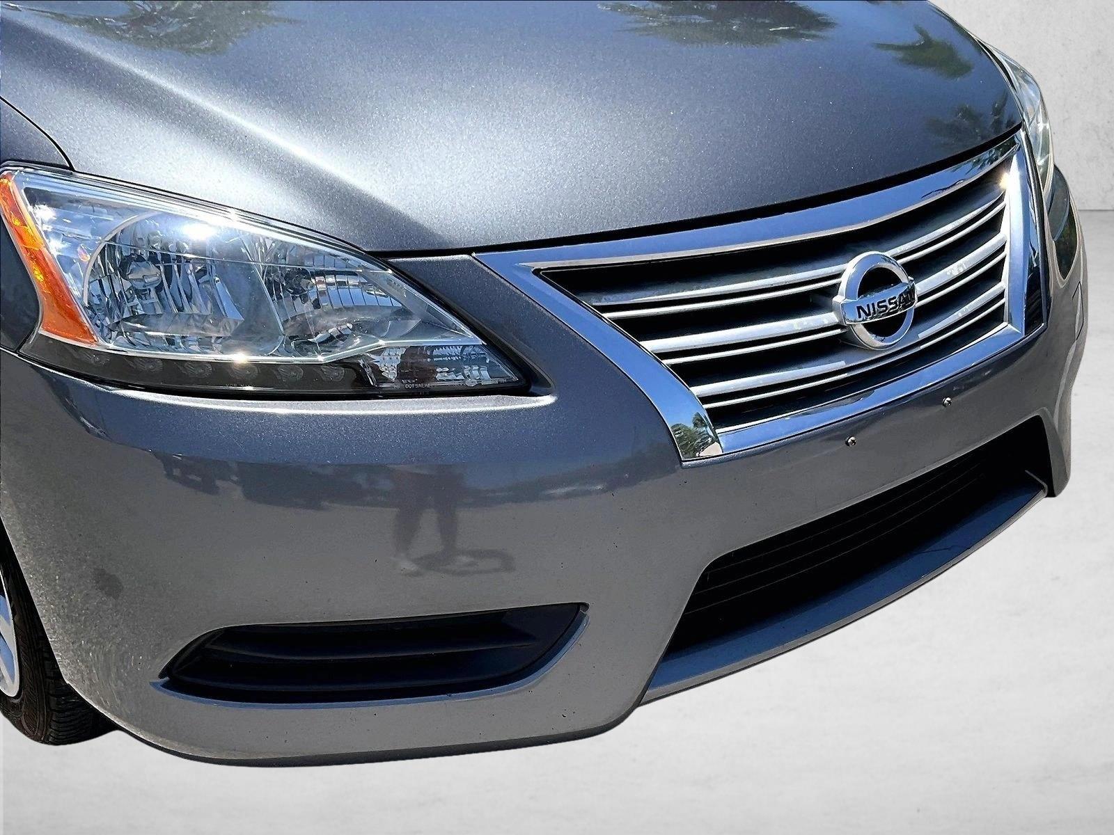 Used 2015 Gun Metallic Nissan SV image 27