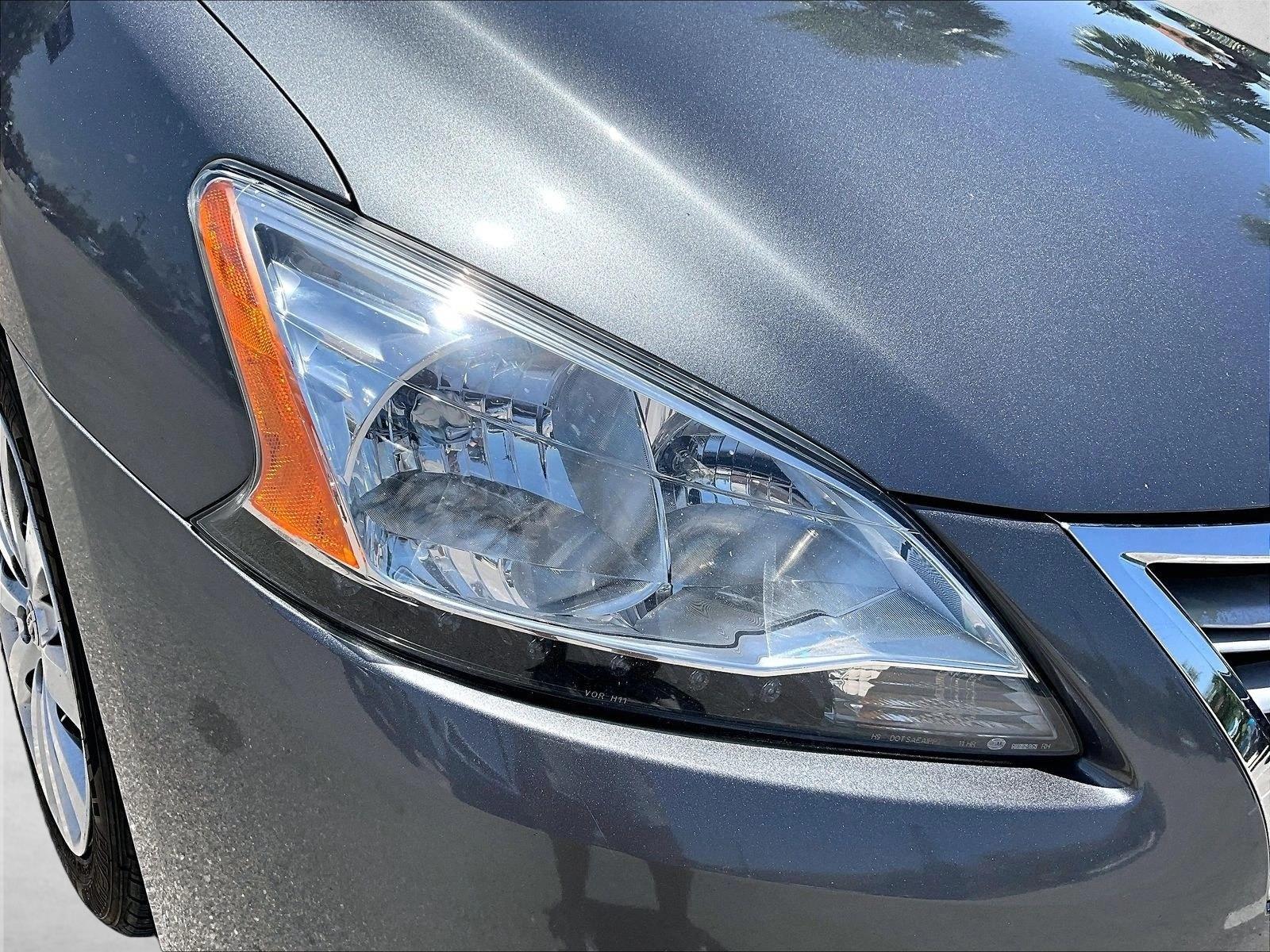 Used 2015 Gun Metallic Nissan SV image 28