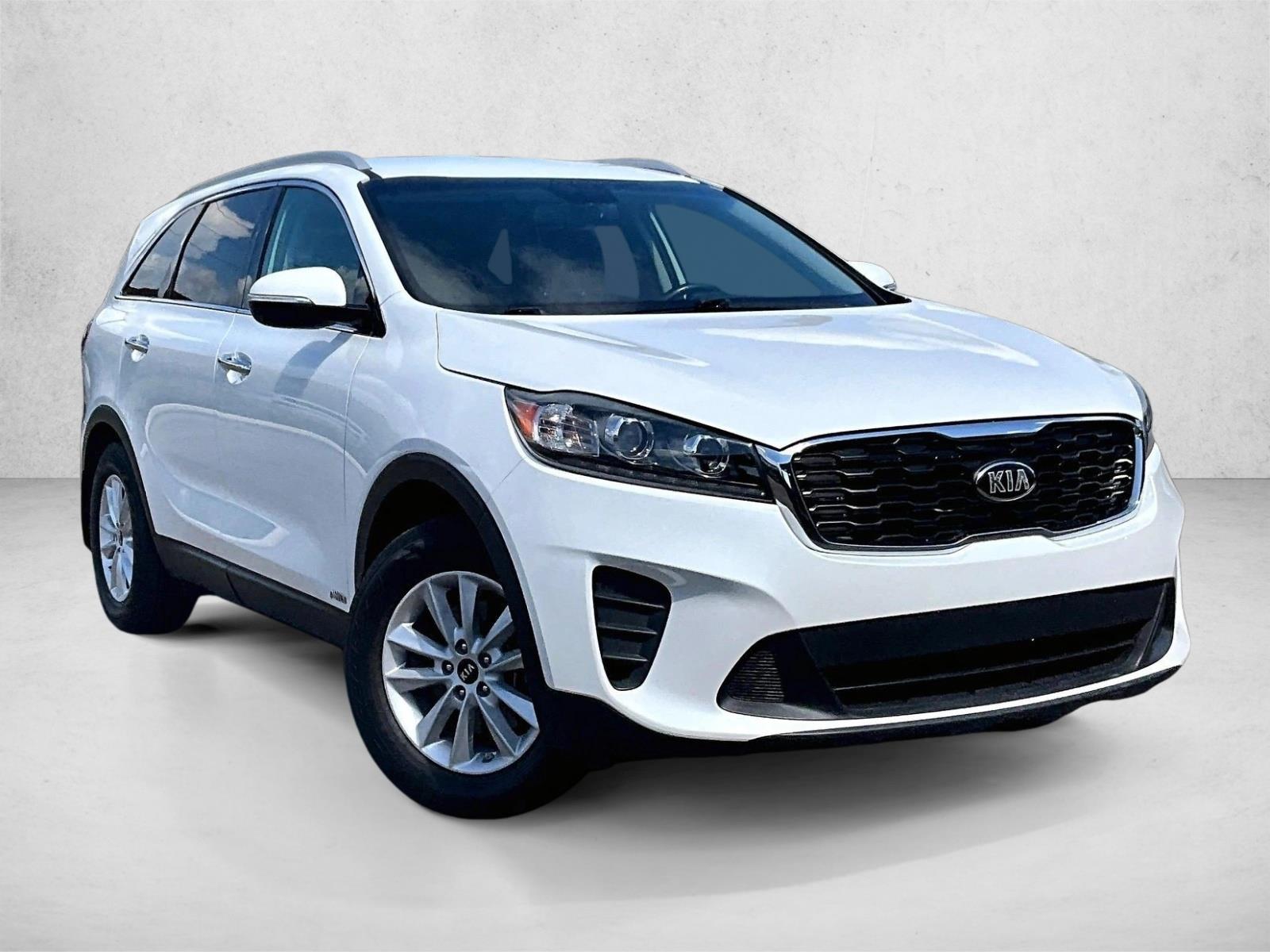 Used 2019 Snow White Pearl Kia LX image 12