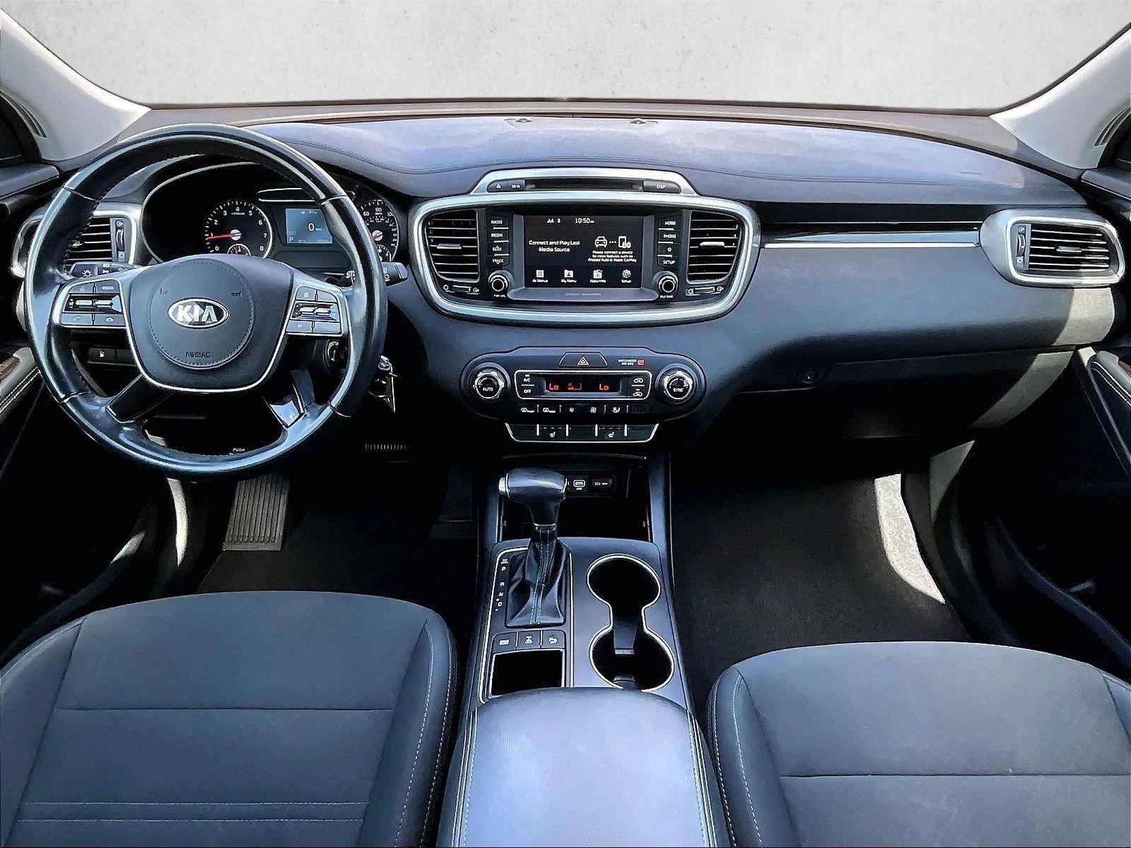 Used 2019 Snow White Pearl Kia LX image 16