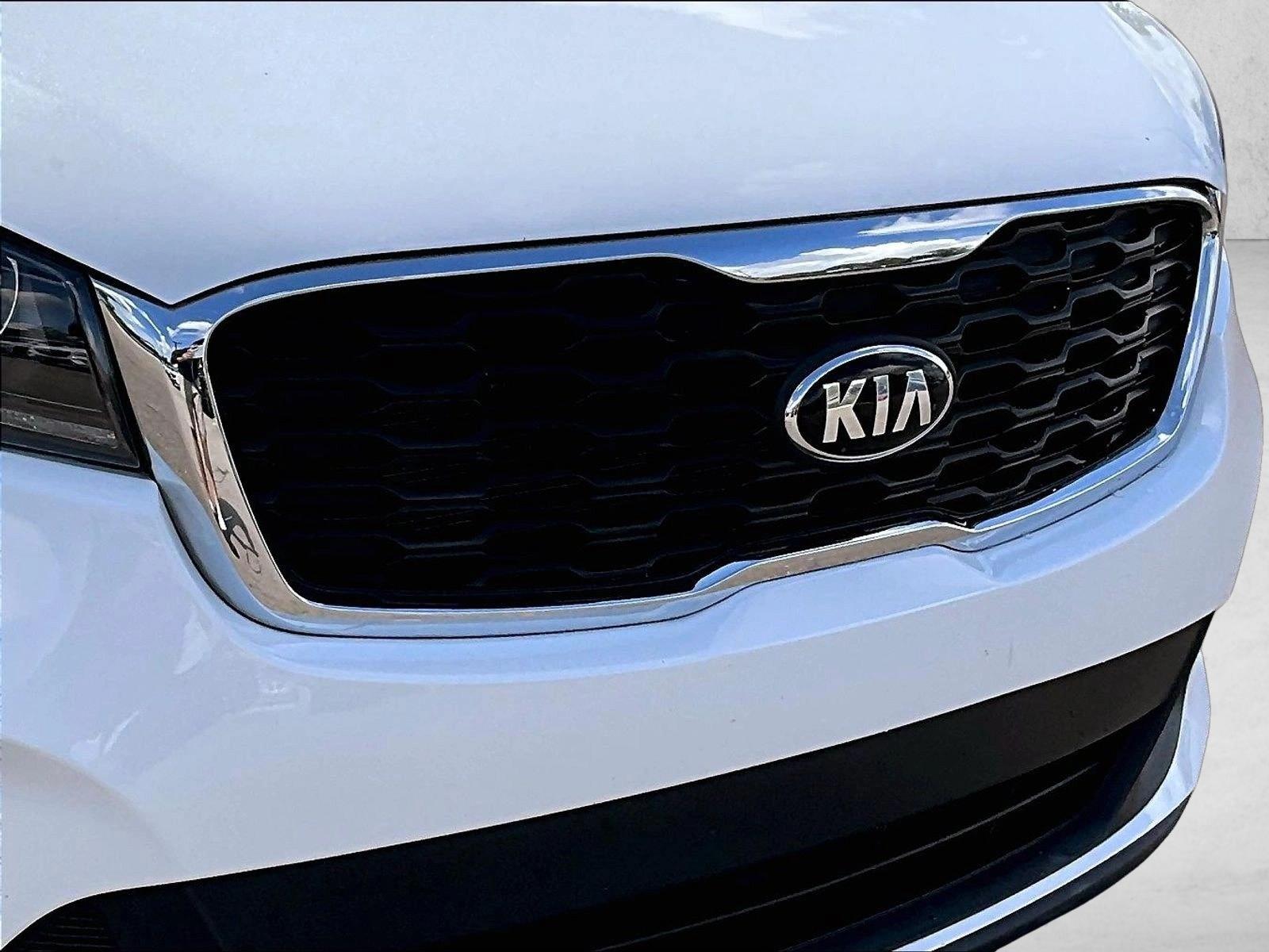 Used 2019 Snow White Pearl Kia LX image 27