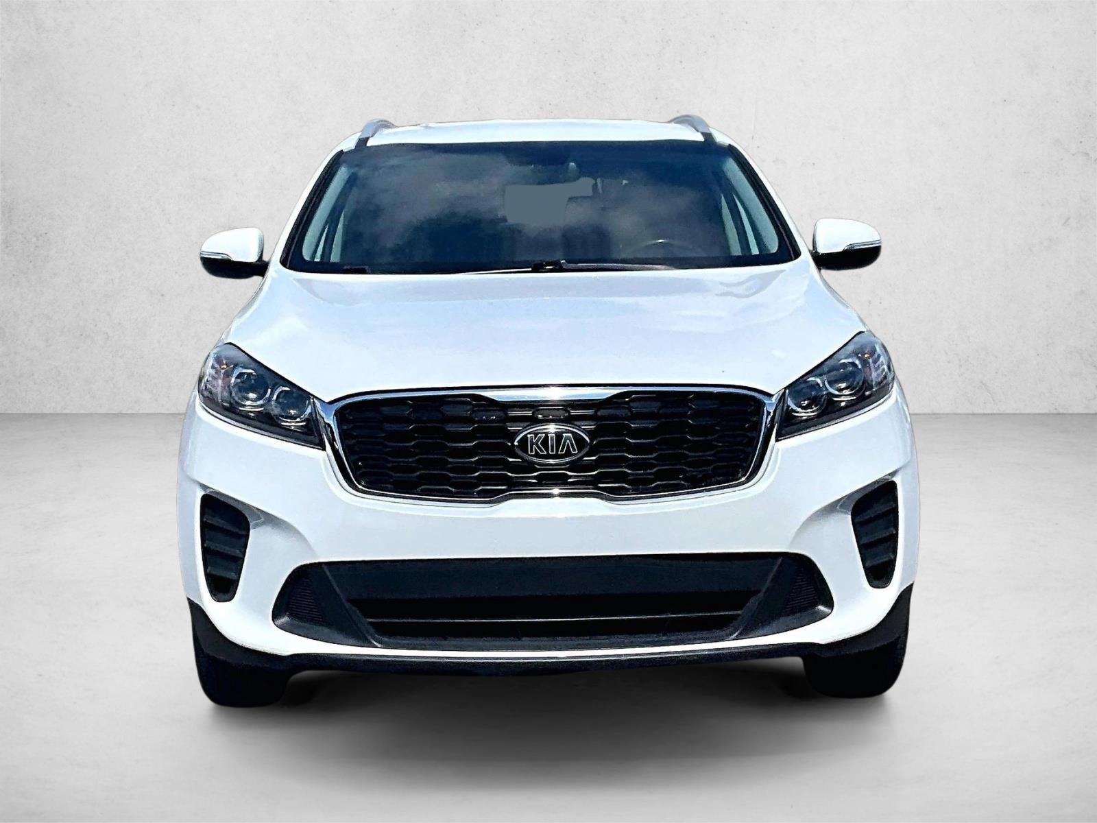 Used 2019 Snow White Pearl Kia LX image 3