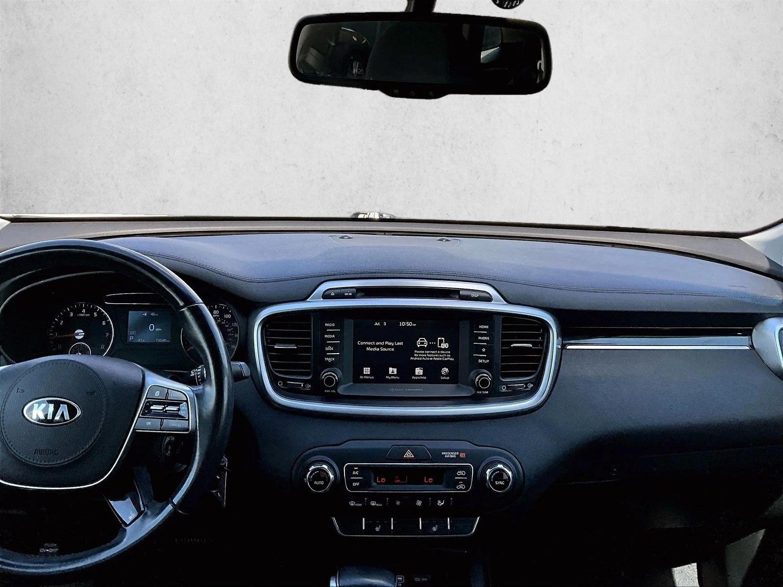 Used 2019 Snow White Pearl Kia LX image 8