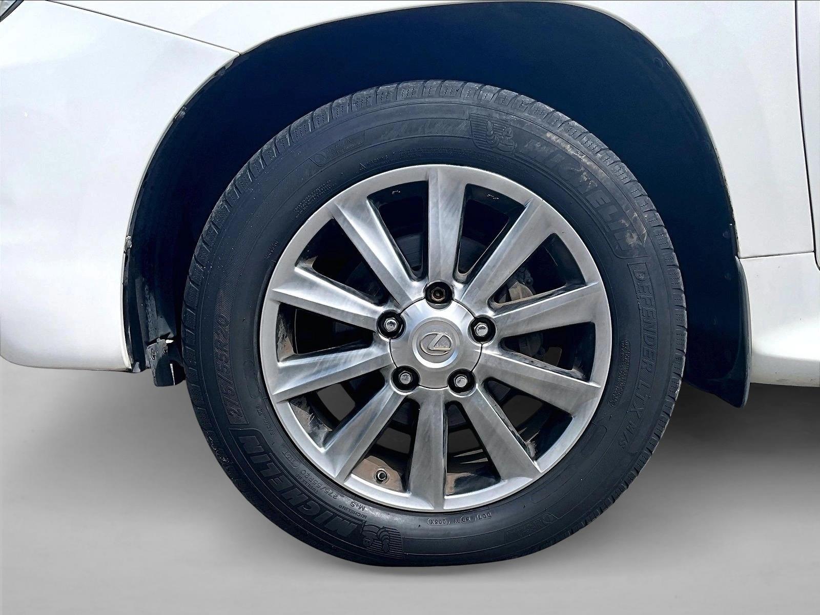 Used 2011 Starfire Pearl Lexus  image 10