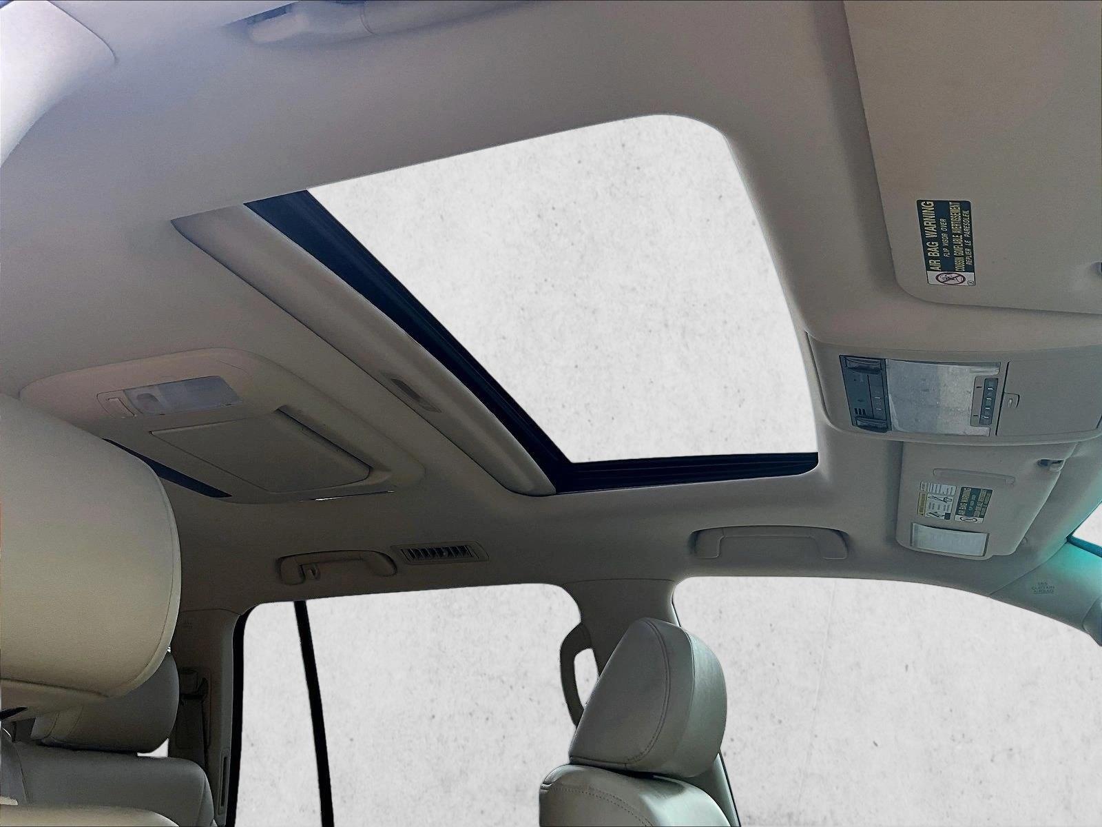 Used 2011 Starfire Pearl Lexus  image 16