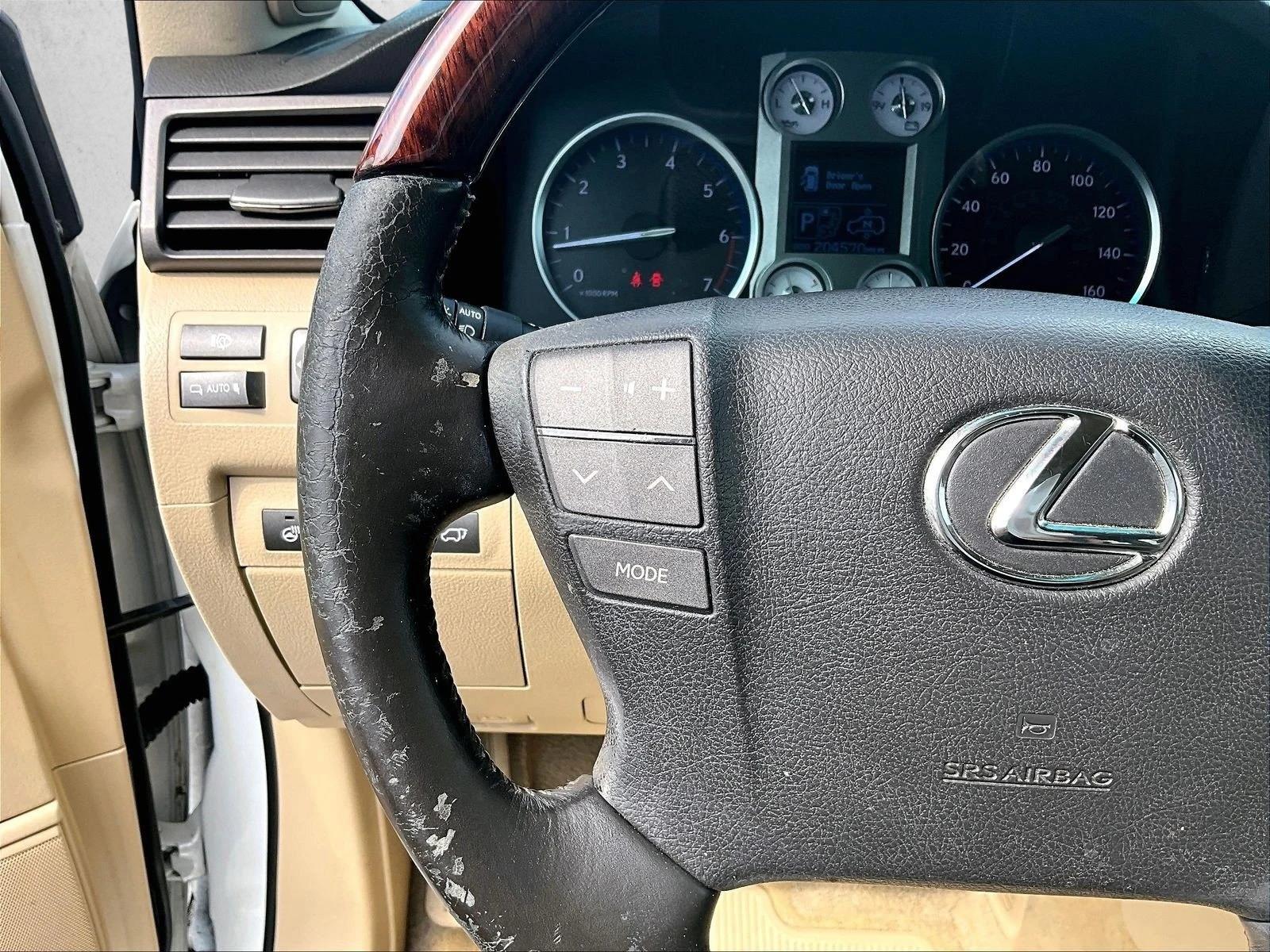 Used 2011 Starfire Pearl Lexus  image 18