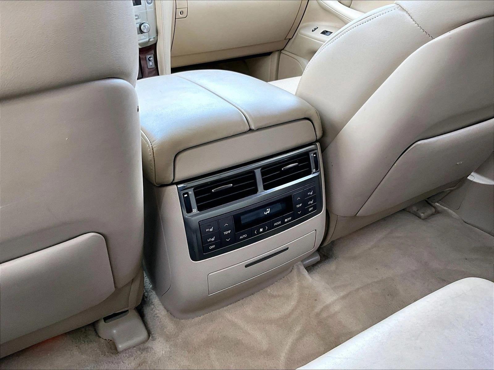 Used 2011 Starfire Pearl Lexus  image 22